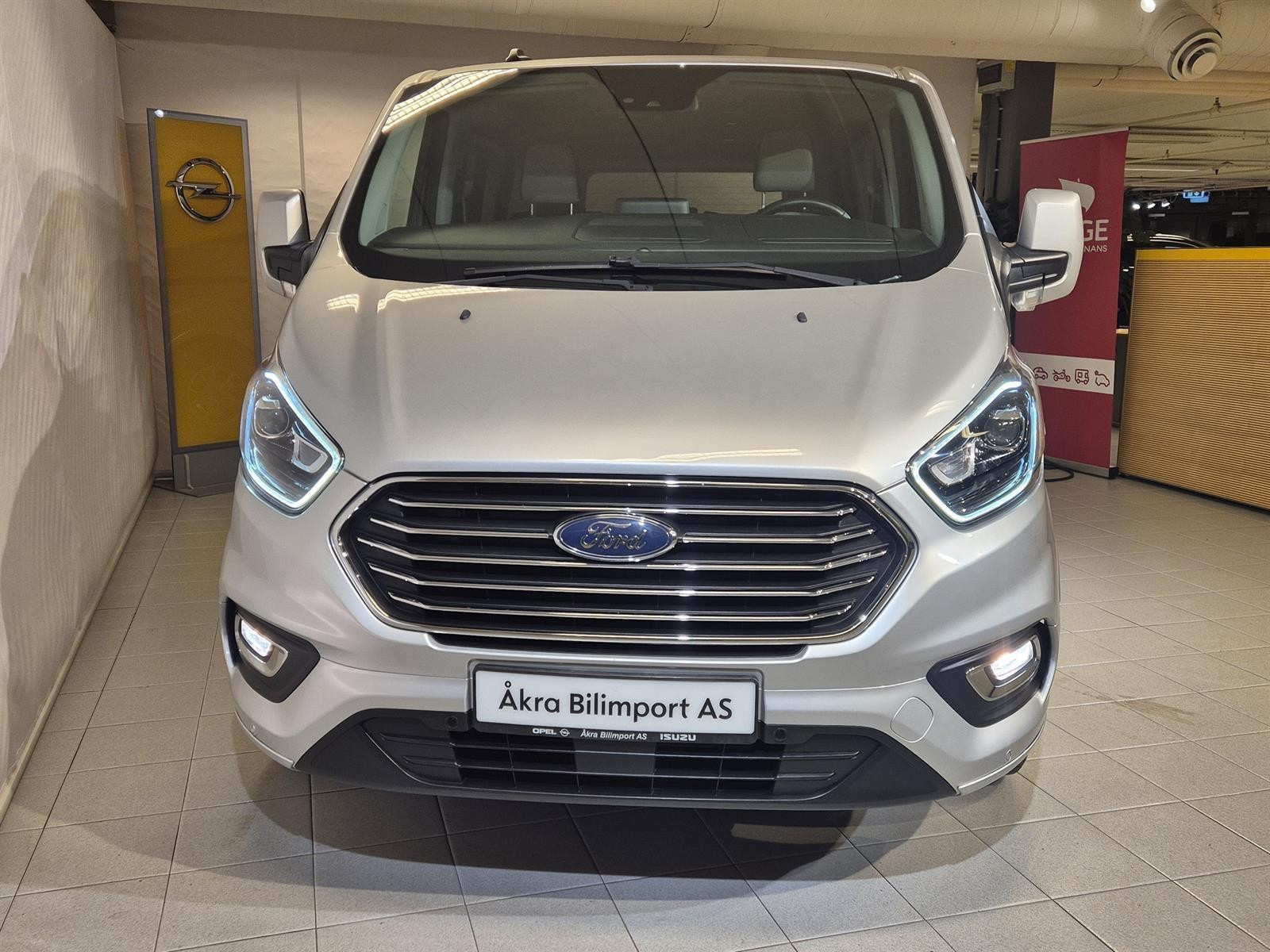 Ford Tourneo Custom 185 hk TDCi 8-seter Automat 3