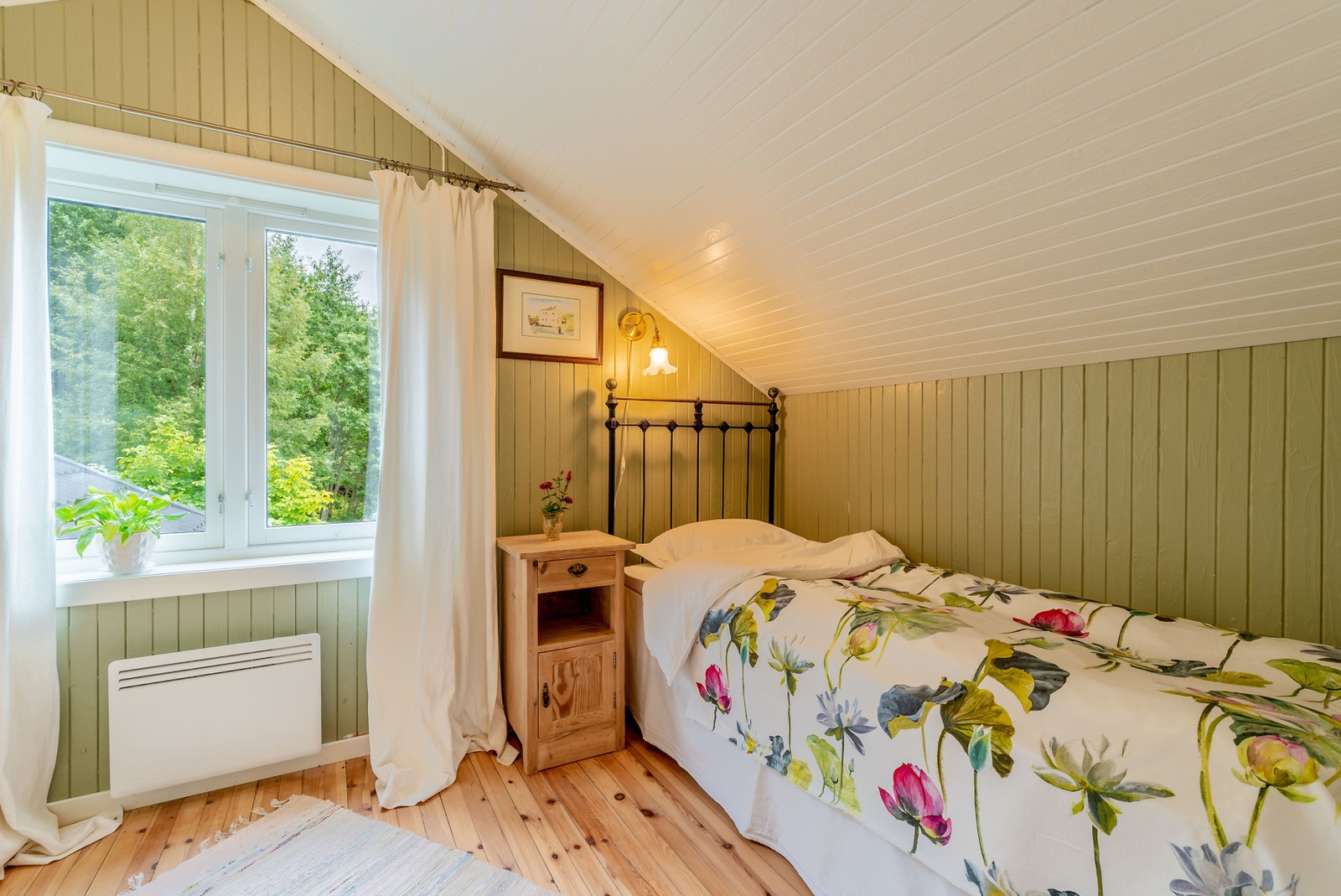 Koseleg, lite soverom i 3.etasje Galleribilde