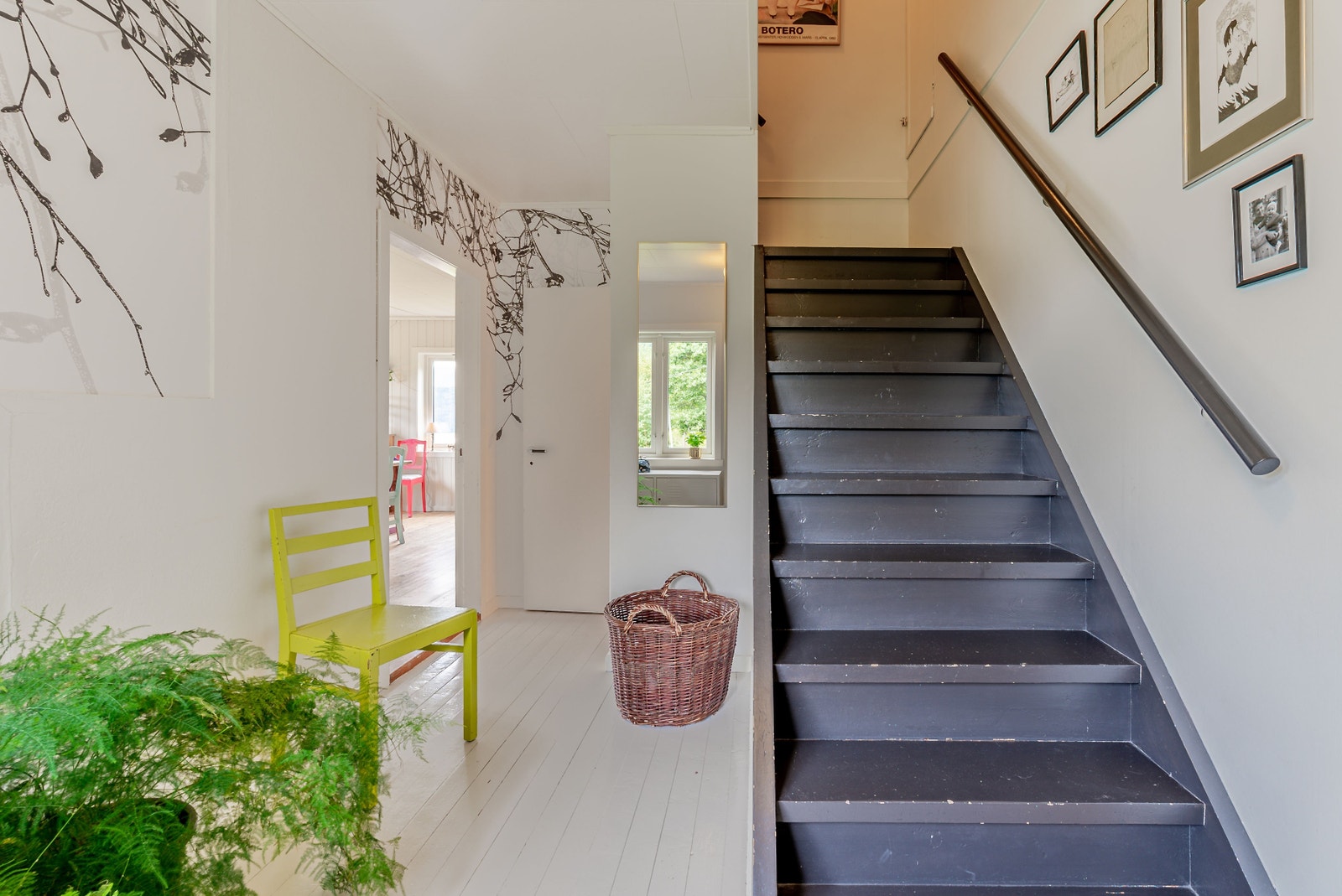 Måla trapp frå gang til soverom i 3. etasje Galleribilde