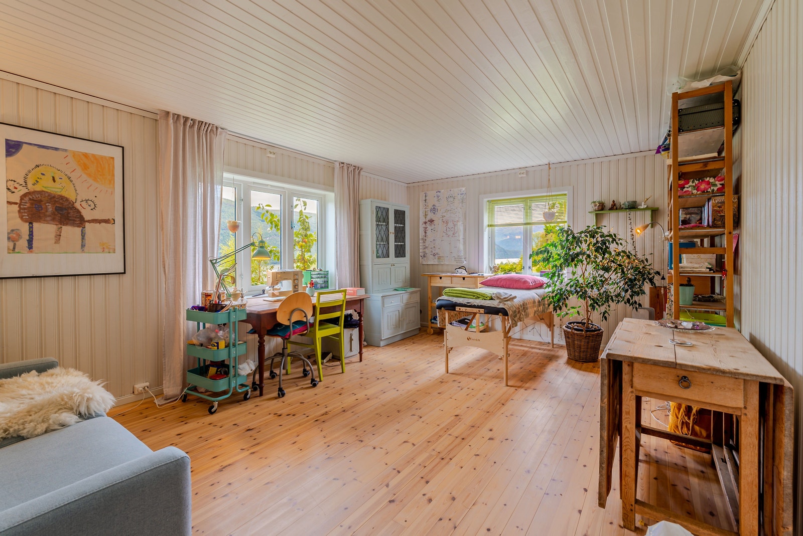 Det store stoverommet i underetasjen Galleribilde