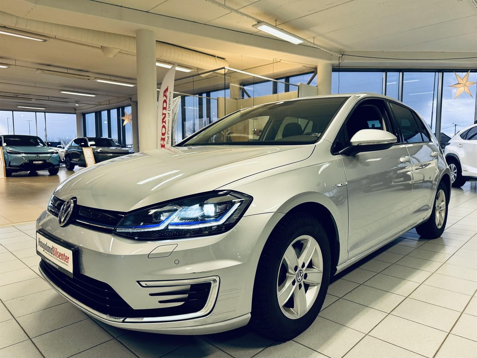 Volkswagen Golf 136HK, Ryggekamera, Adaptive cruise, Keyless, Skiluke
