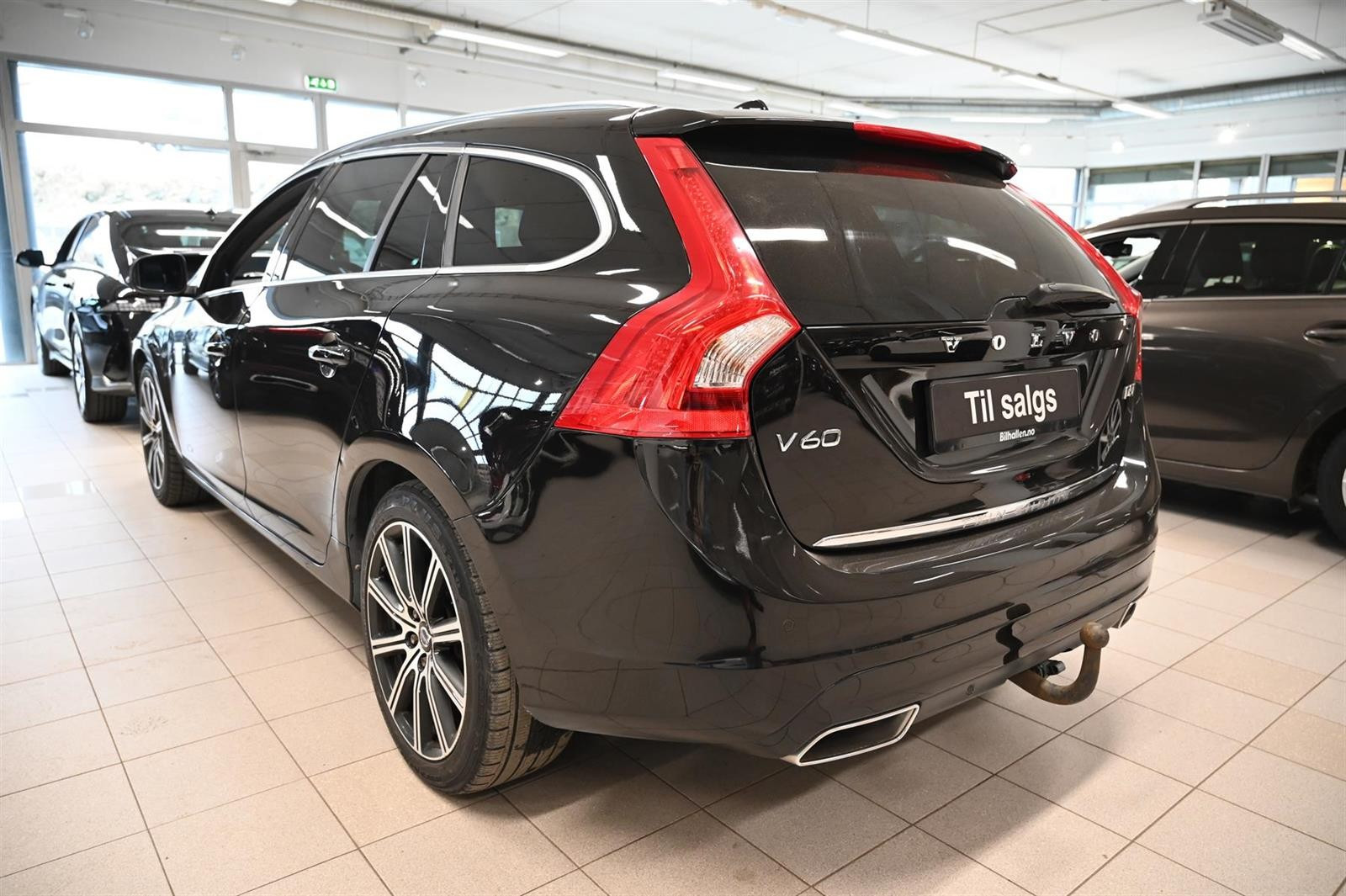 Volvo V60 2.4 D5 AWD Twin Engine Hybrid Summum m/Skinn/ACC/Krok+ 3