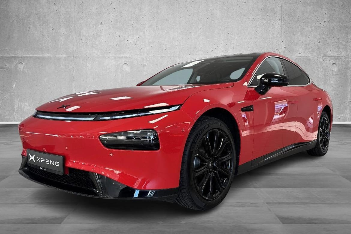XPeng P7 High Performance AWD Premium Comfort & Audio Pack 2
