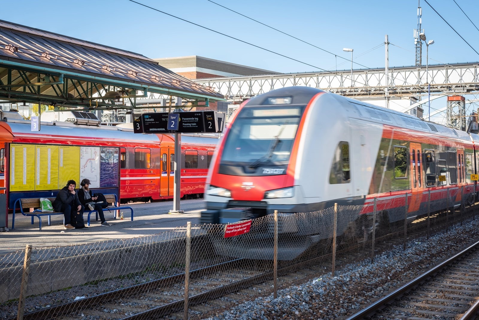 Toget fra Ski til Oslo S. tar bare 11 minutter. Dette er mye kortere reisetid til Oslo sentrum enn mange må regne med selv om de bor i byen. Galleribilde