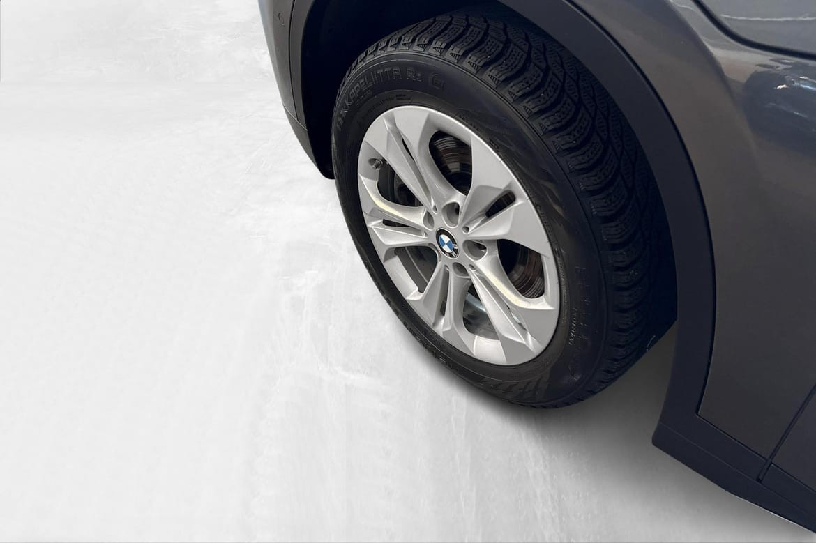 BMW X1 xDrive25e Navi, HeadUp, Hengerfeste 2