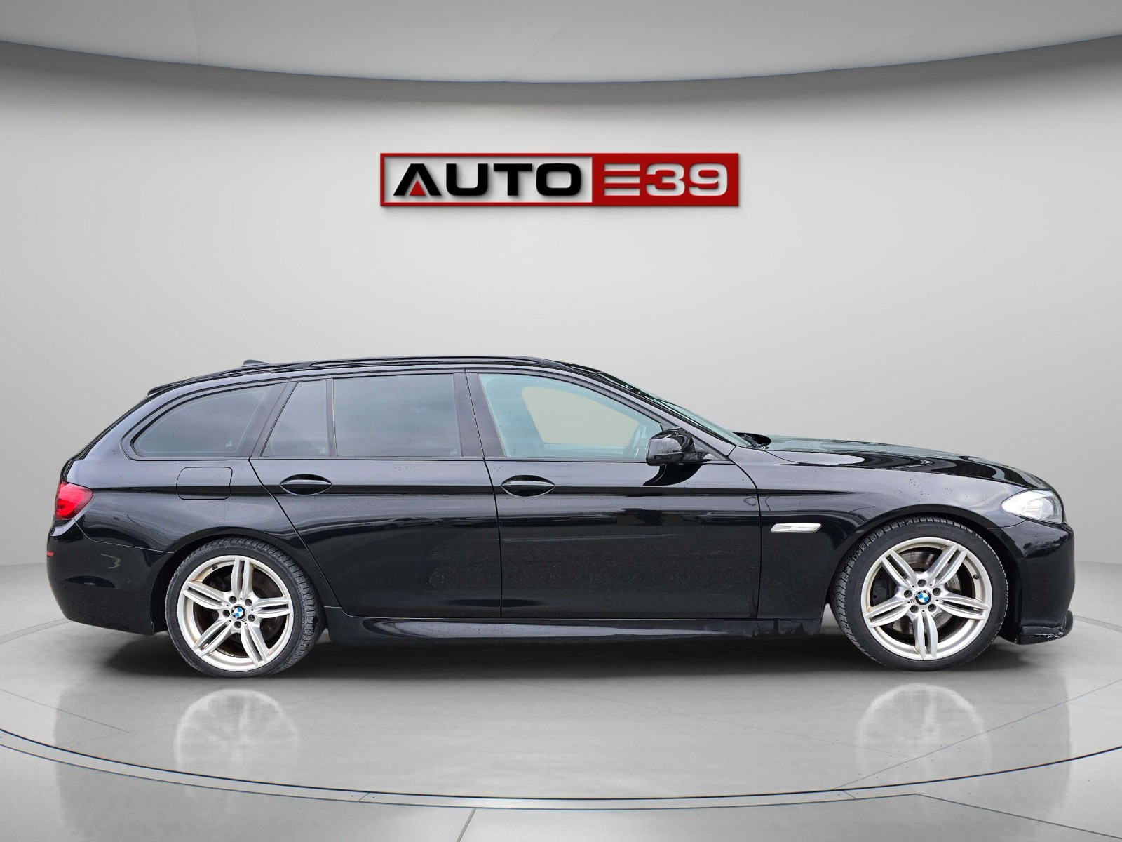 BMW 5-serie M550D/HEADUP/SPORT/NAVI PRO/SHADOWLINE/DAB++ 2