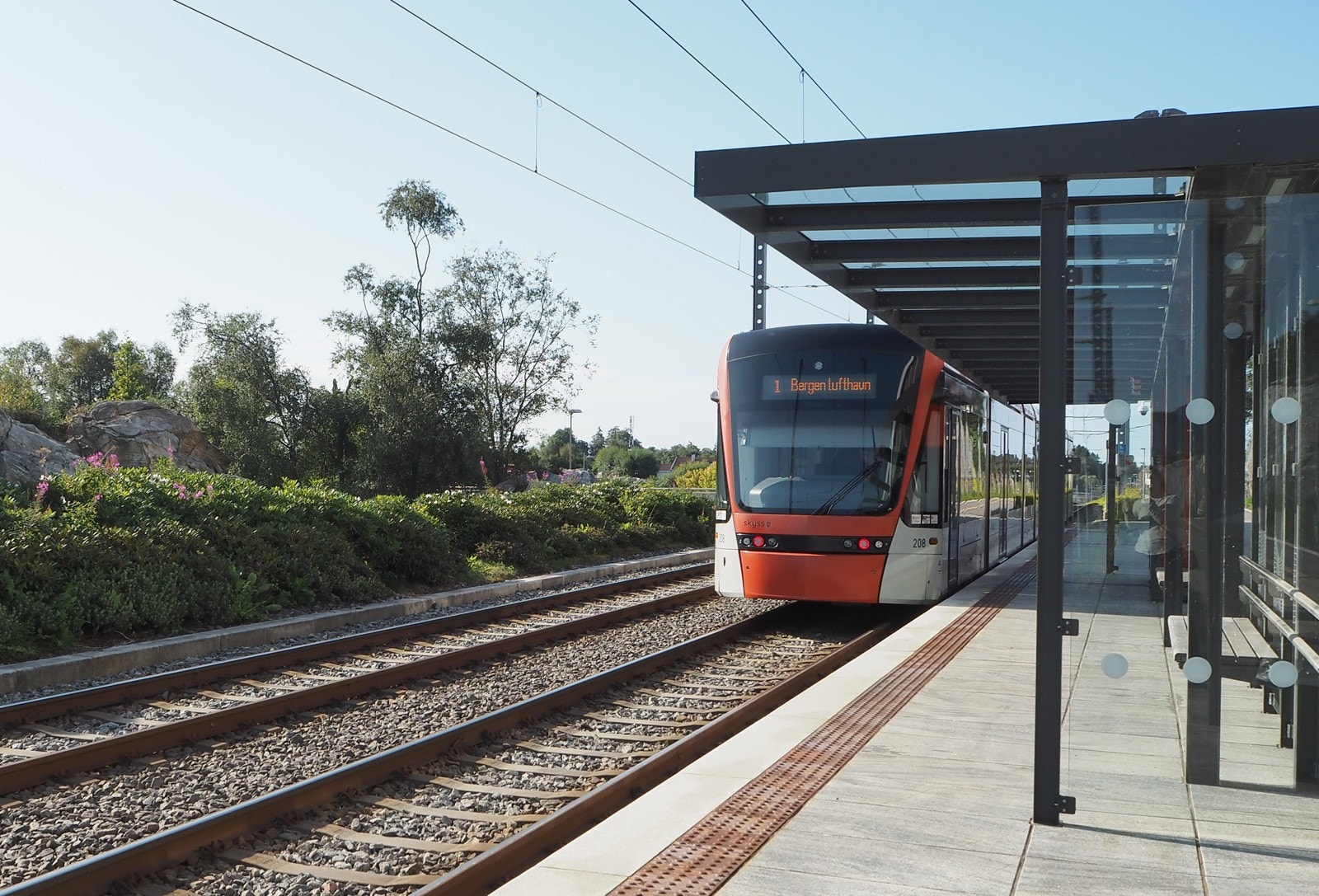 Kokstad bybanestopp like ved. Galleribilde