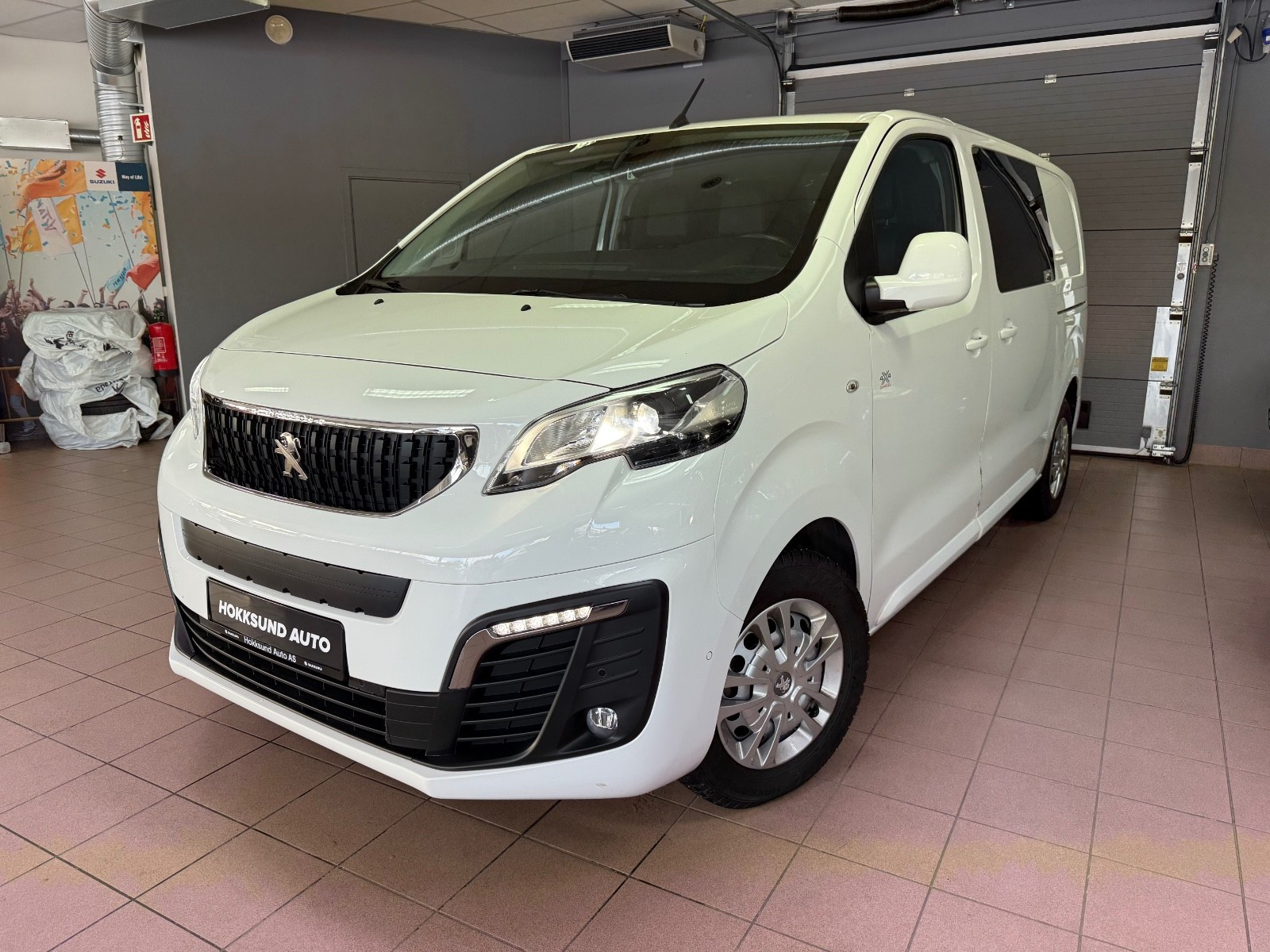 Peugeot Expert 2,0 150hk 4X4 L2/Ryggekamera/Krok/Webasto/Dab/Carplay++ 3