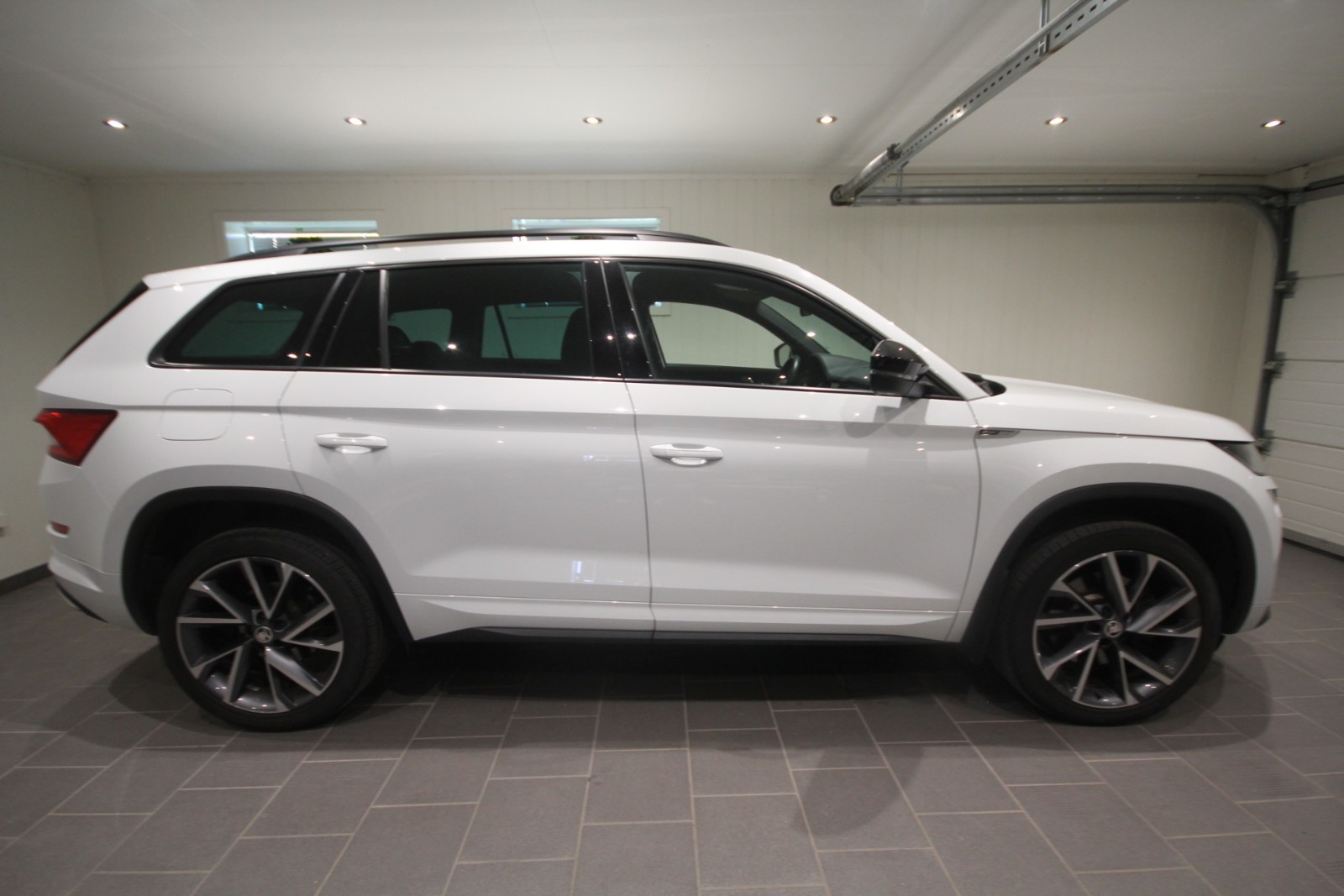 Skoda Kodiaq 190HK 4x4 DSG SPORTLINE 20" WEBASTO KROK ACC NORSK++ 2