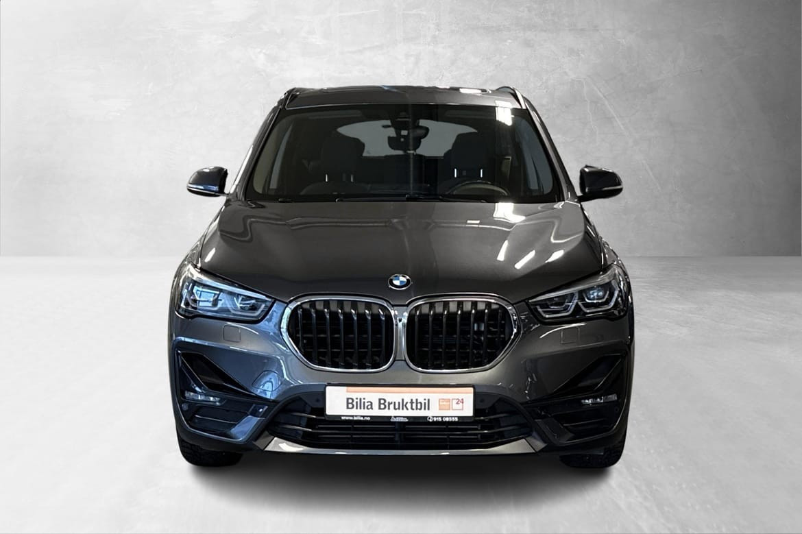 BMW X1 xDrive25e Panormana, Hengerfeste, HeadUp 3