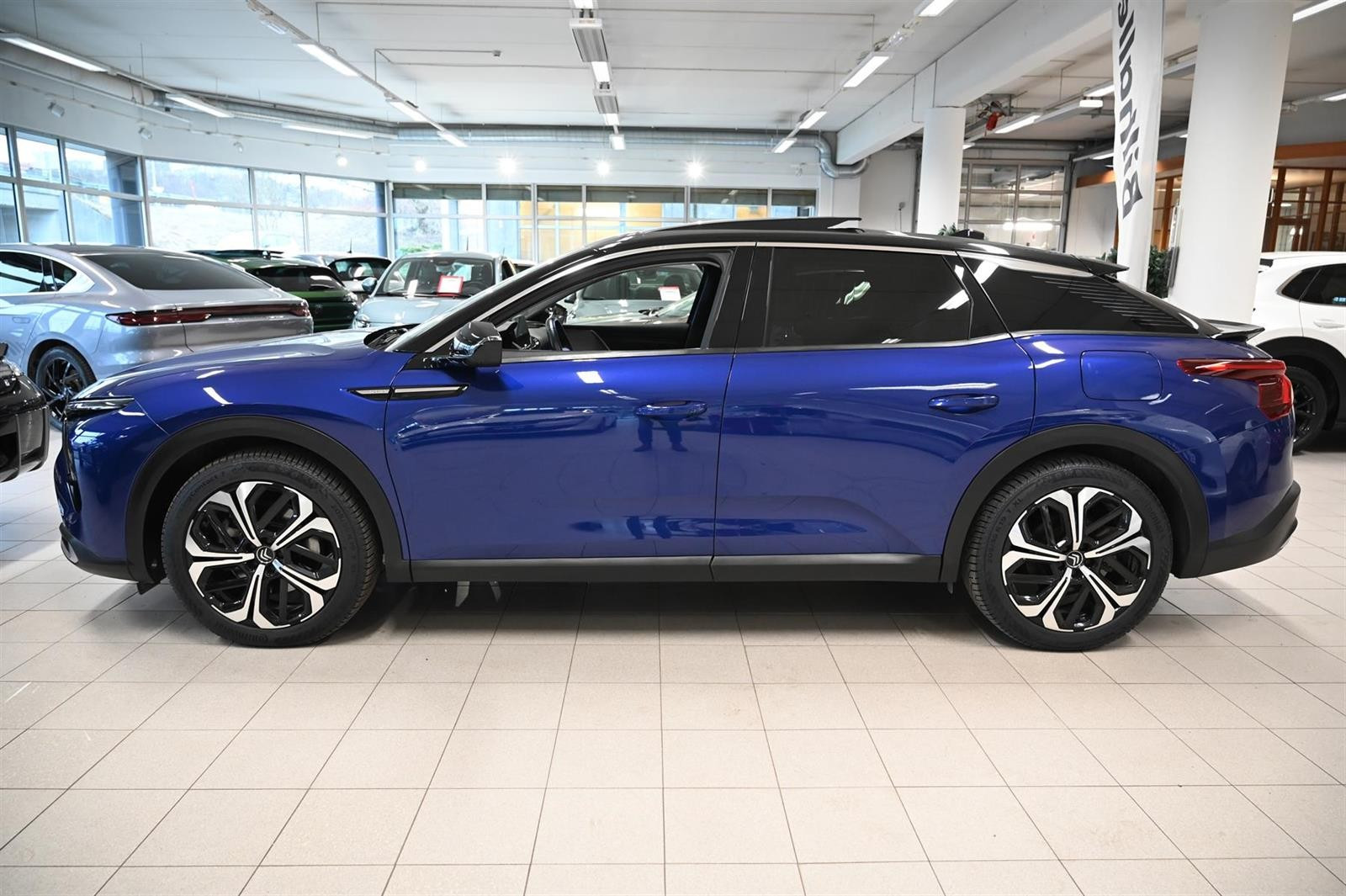Citroen C5 X Plug-In Hybrid 225hk Shine Pack "Fullutstyrt" m/Krok++ 2