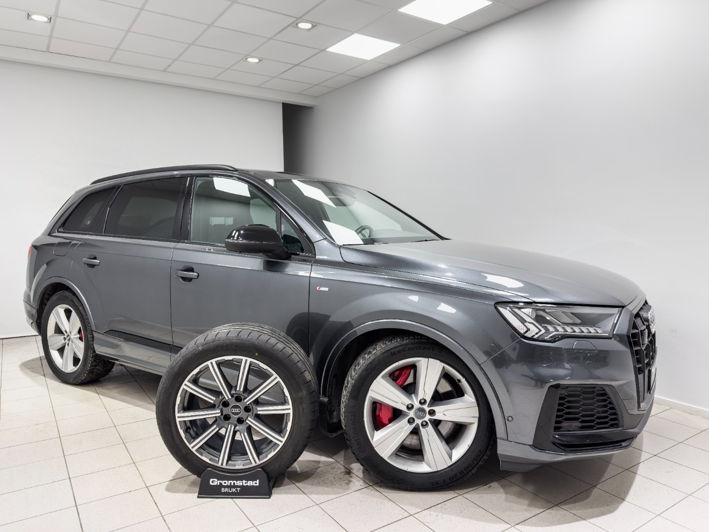 Audi Q7 60 TFSI e S-line Business Quattro - 360.kam/Navi/Krok/+ 2