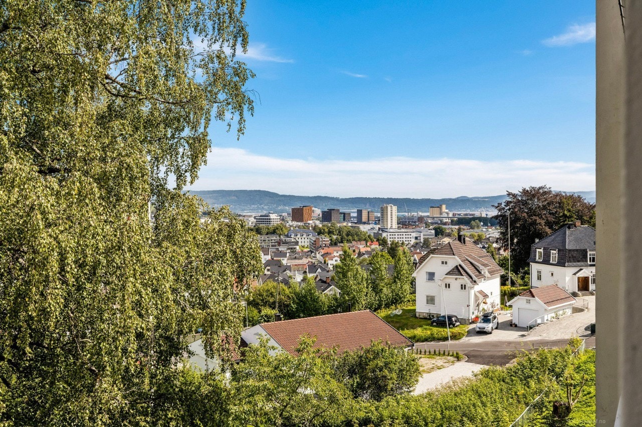 Utsikten fra leiligheten sommer Galleribilde