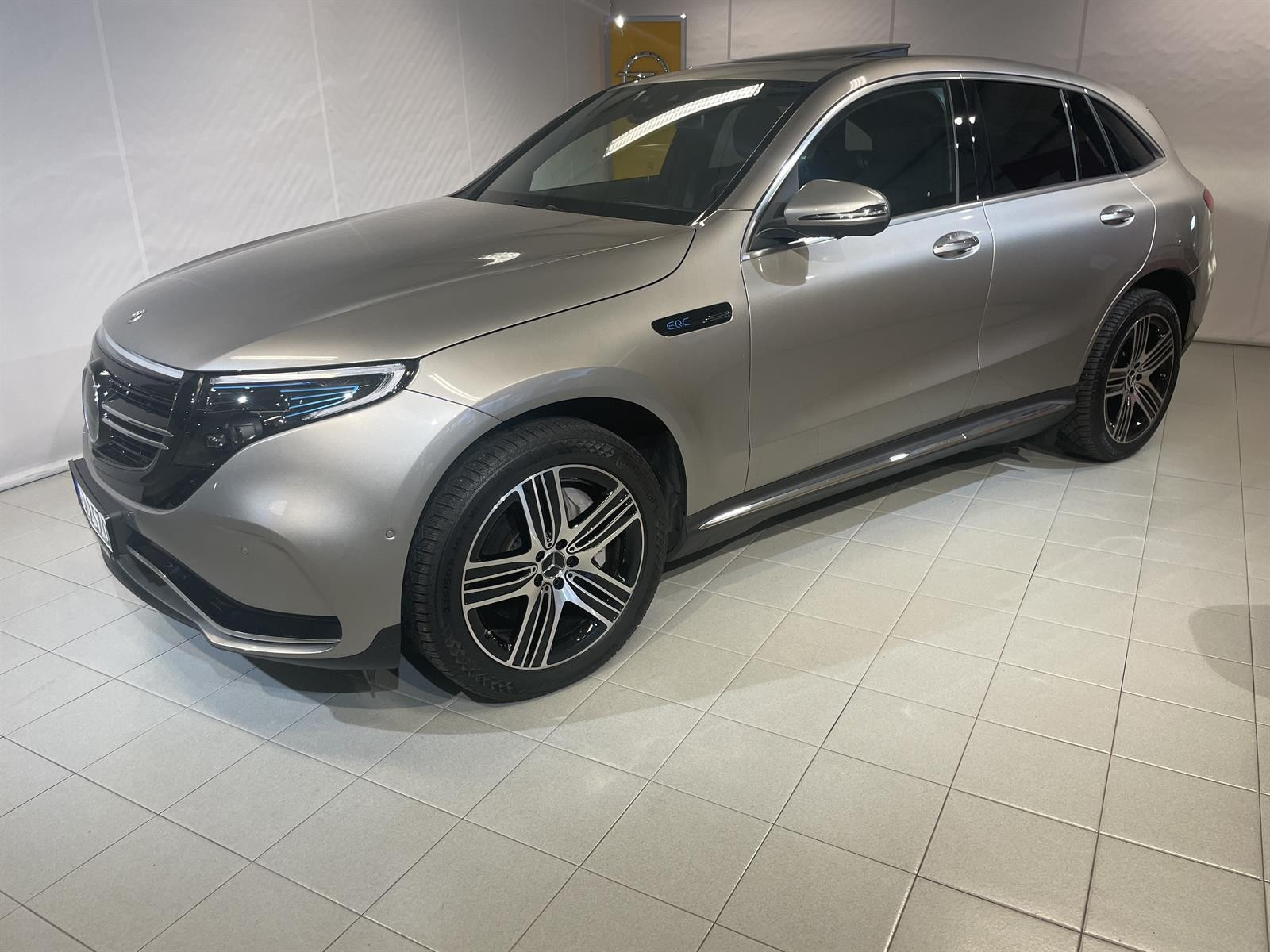 Mercedes-Benz EQC EQC 400 4MATIC , 2x AMG, Premium Plus, Soltak, Skinn, H 3