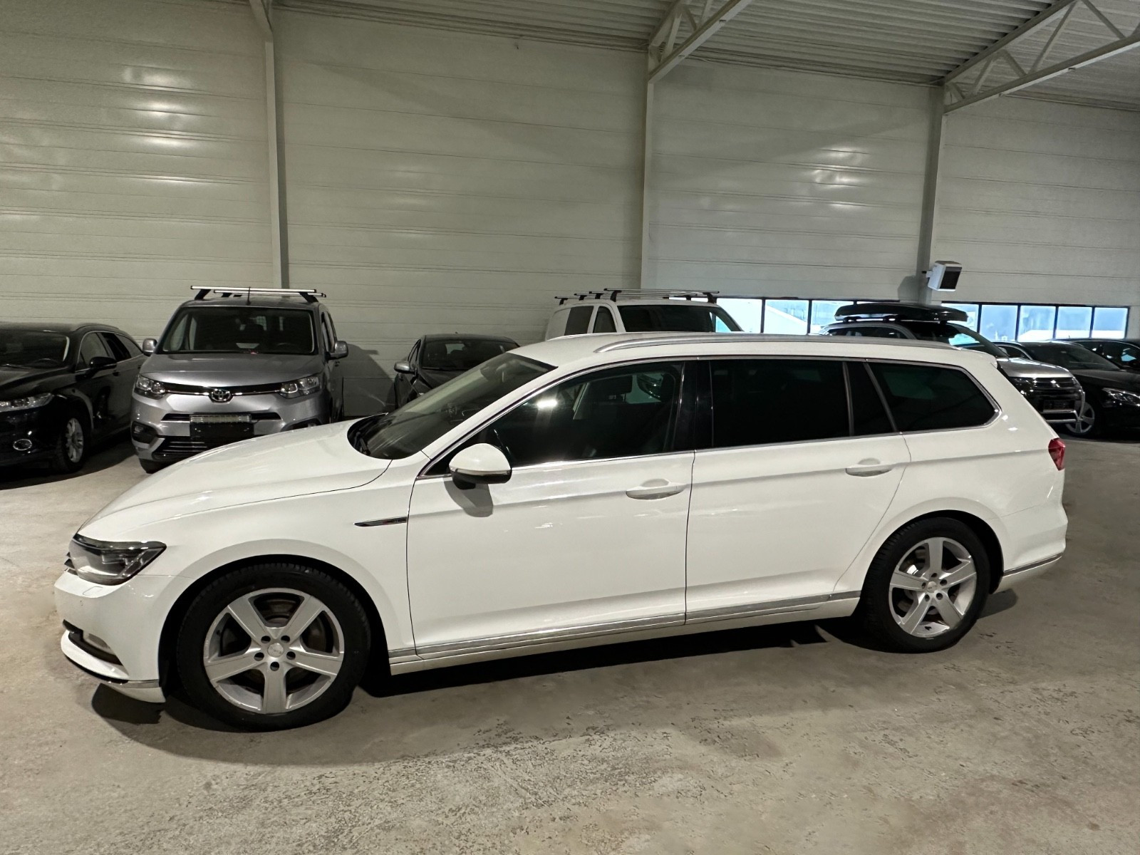 Volkswagen Passat 240hk 4Motion Skinn|Krok|Ryggekamera|Webasto 3