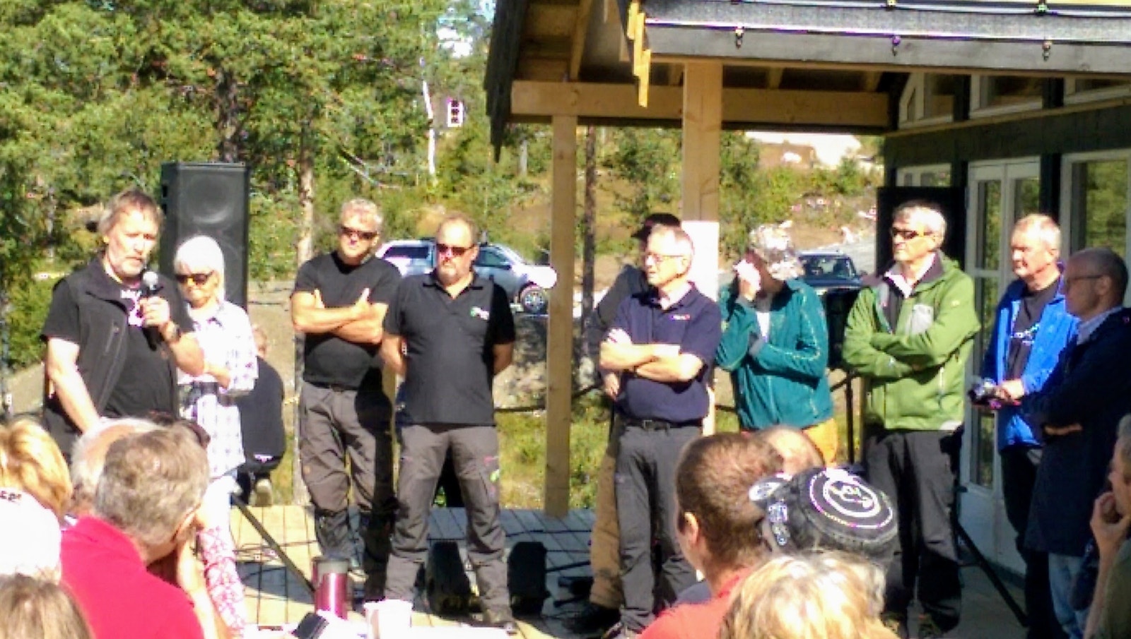 Nye Skarrudsetra ble åpnet i 2017, og første samling var med Miljøminister og Fylkesmann, som åpnet Norges største frivillige verneområde for skog på Setra. Galleribilde