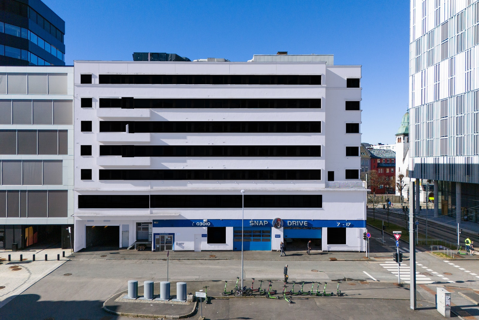 Skisse av bygget etter planlagt fasadearbeid vår/sommer 2025. Galleribilde