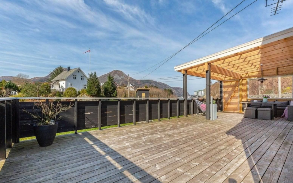 Stor, overbygd veranda Galleribilde