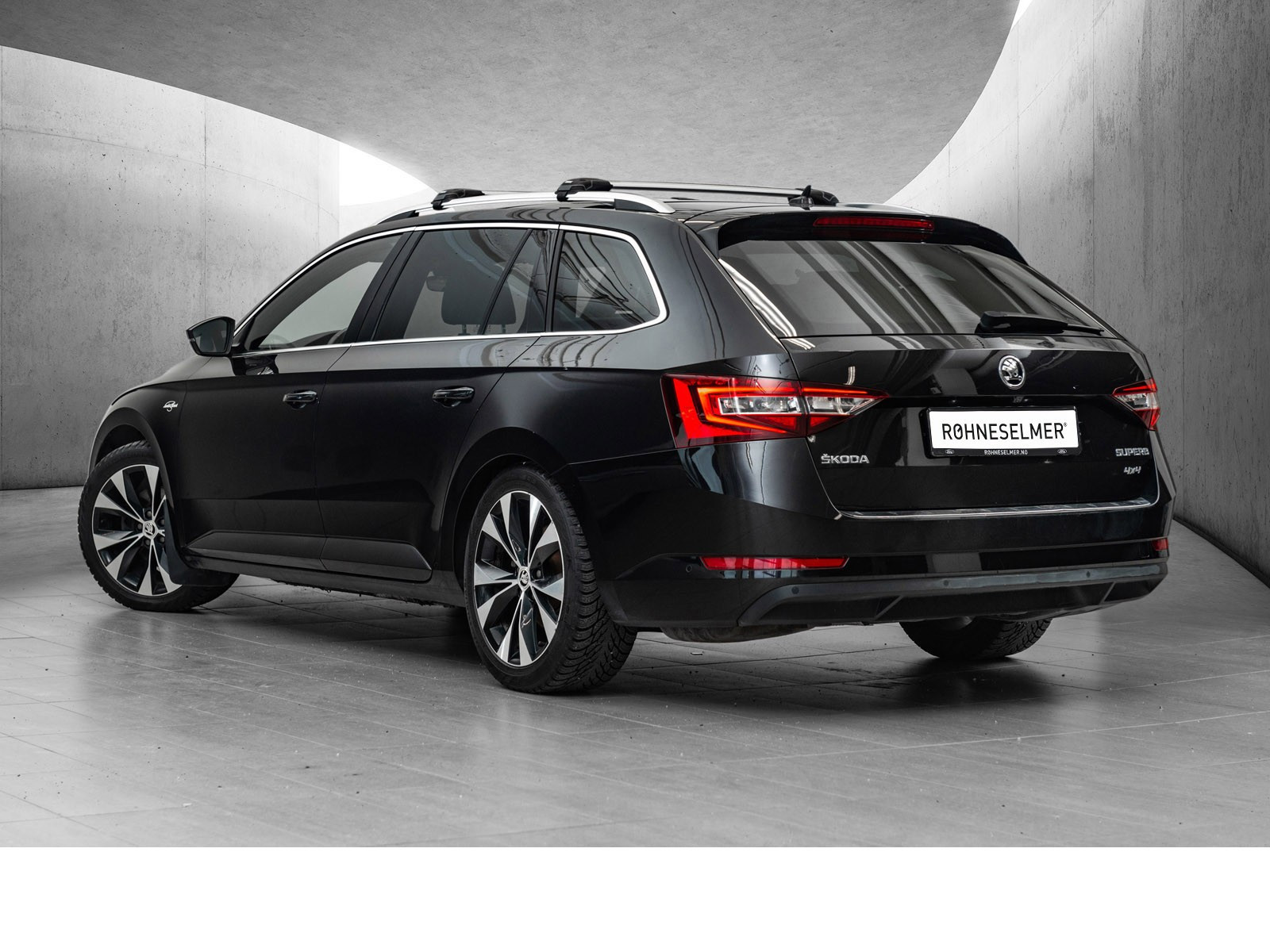 Skoda Superb 2,0 TDI 190hk L&K 4x4 aut (K) H.feste,Skinn,Kamera,4wd