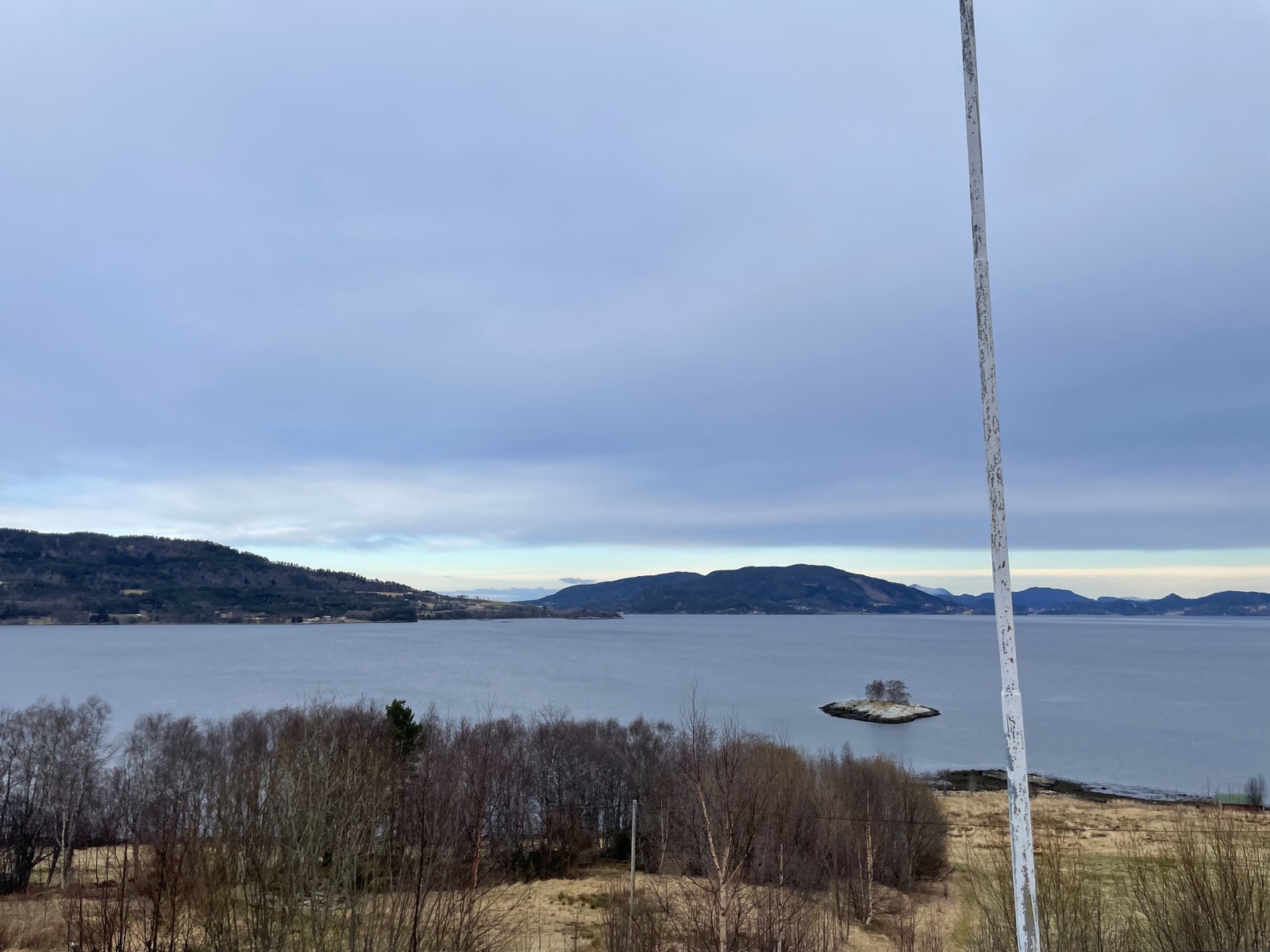 Utsikt mot Bergsøyfjorden Galleribilde