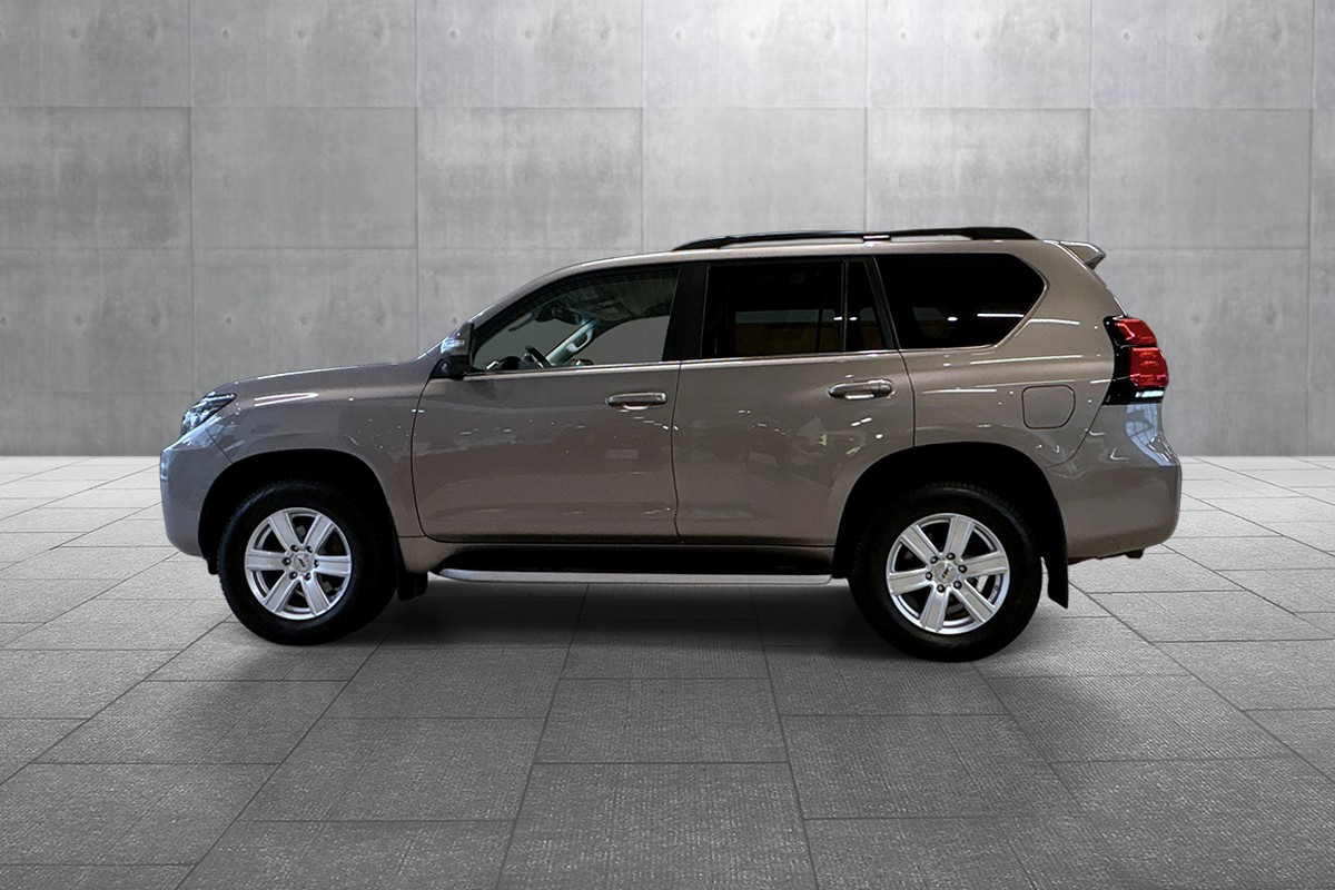 Toyota Land Cruiser 2,8 D-4D GX aut KAMPANJE/NAVI/H.FESTE/SKINN/ADT.CRUISE 2