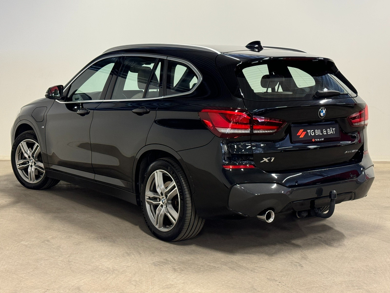 BMW X1 xDrive25e 220HK - MSPORT/SKINN/NAVI/HUD/LED/RYGGE/KROK 2