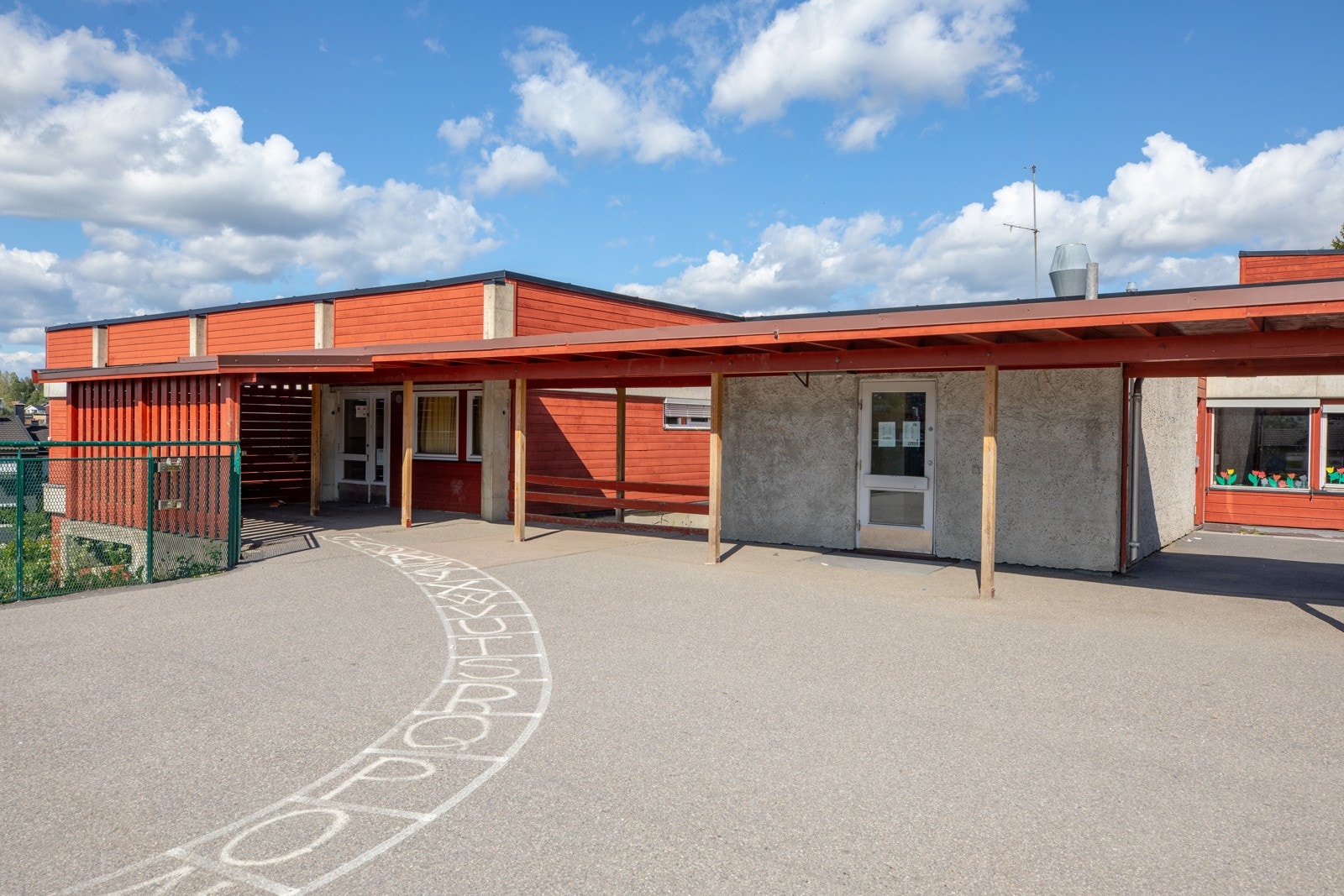 Det er kort vei til Finstad skole. Galleribilde