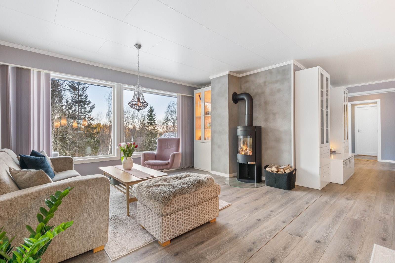 Boligens planløsning gjør det enkelt for ny eier å sette sitt eget preg på inventar Galleribilde