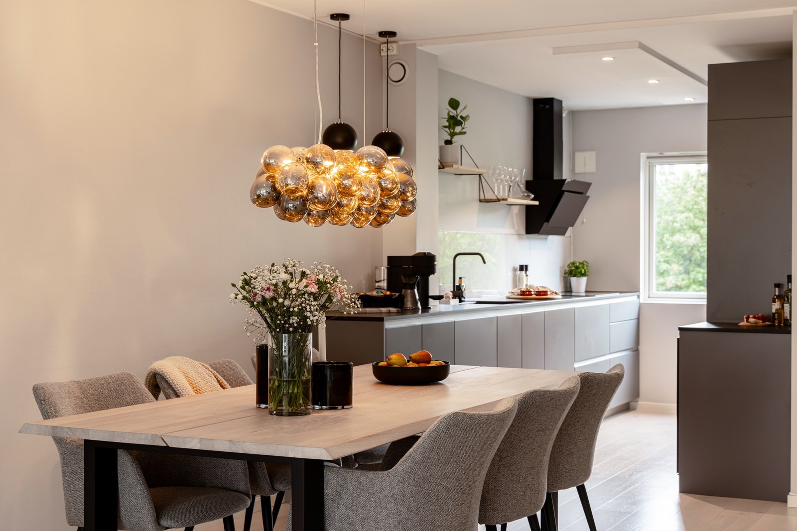 Velkommen til Arendalsgata 14 - En herlig leilighet over to plan, presentert av Marcus Blohm Galleribilde