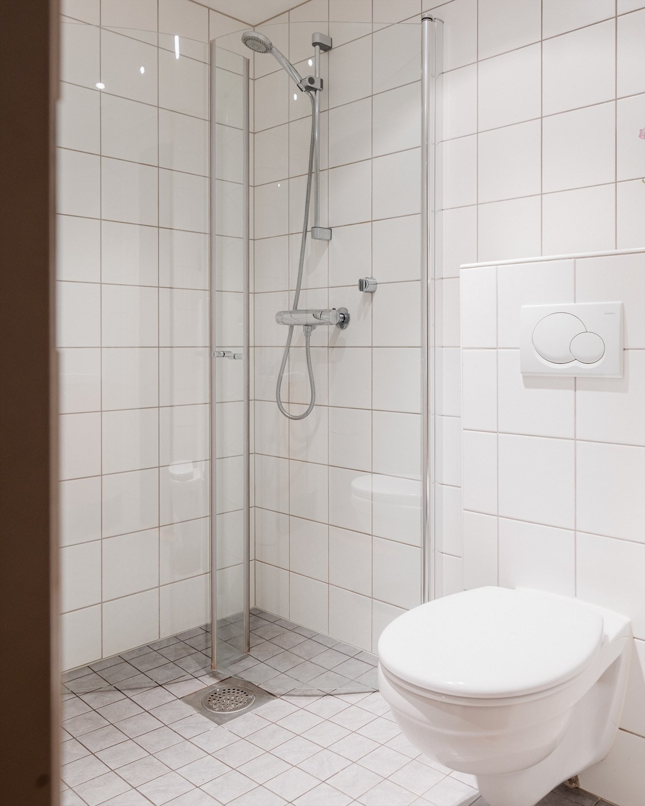 Ekebergveien 5A-2722.jpFelles varmtvannsbereder for borettslaget med varmtvann inkl. i leilighetens felleskost. Galleribilde