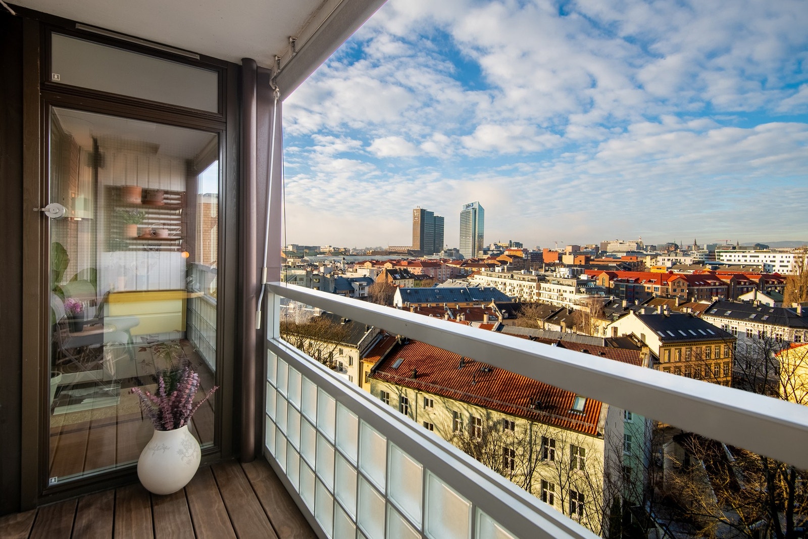 Velkommen til Enerhauggata 3, presentert av Kjetil Ustad v/EIE Valkyrien. Galleribilde