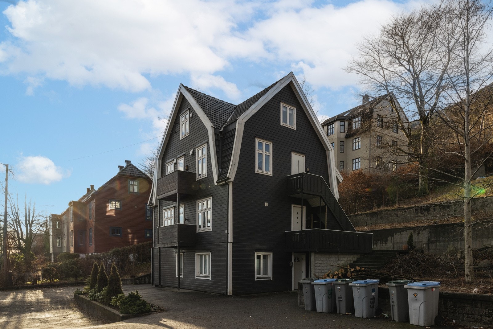 Fin og klassisk fasade. Velkommen til visning! Galleribilde