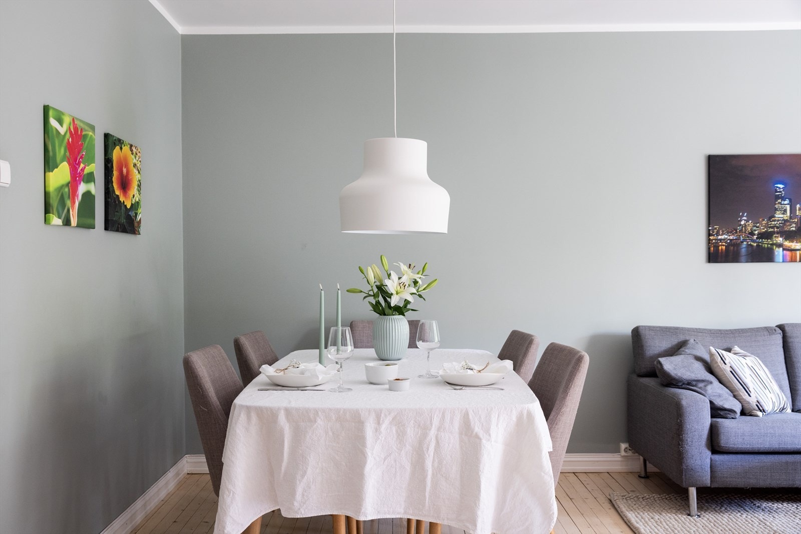 Det er god plass til å møblere med spisebord tilknytning til kjøkkenet. Galleribilde