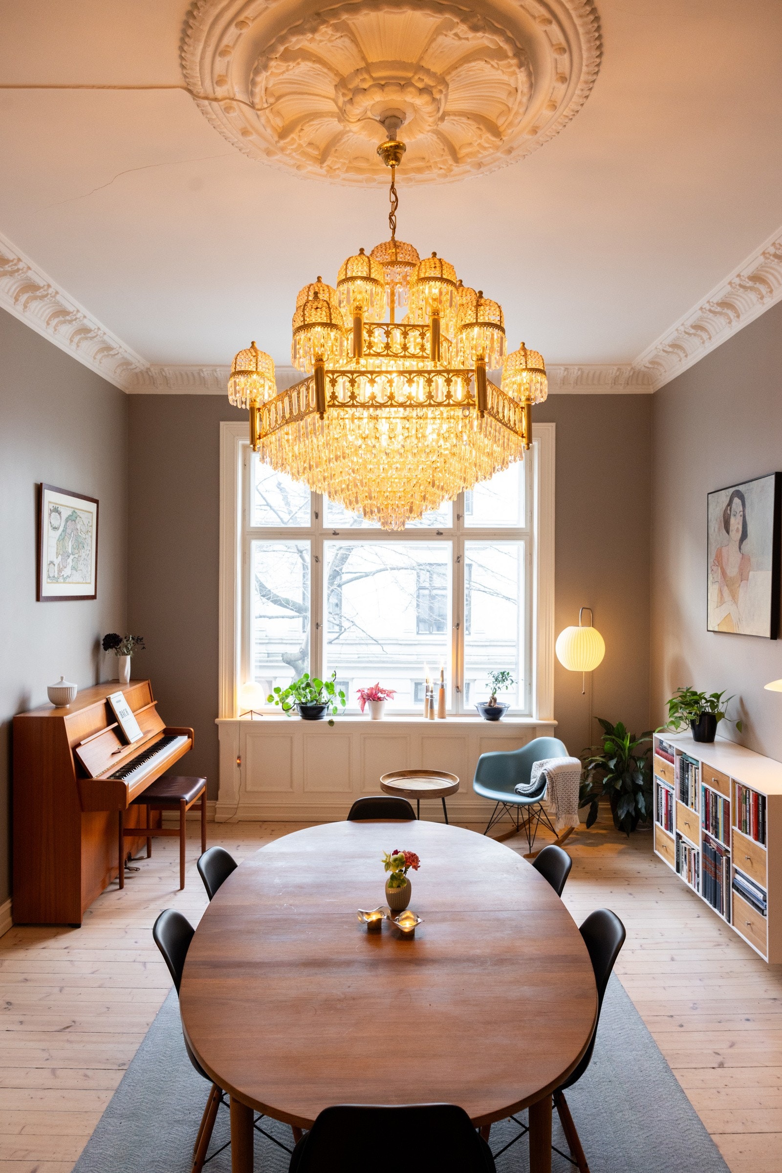 Også her er det en god himlingshøyde på ca. 3,26 meter. Galleribilde