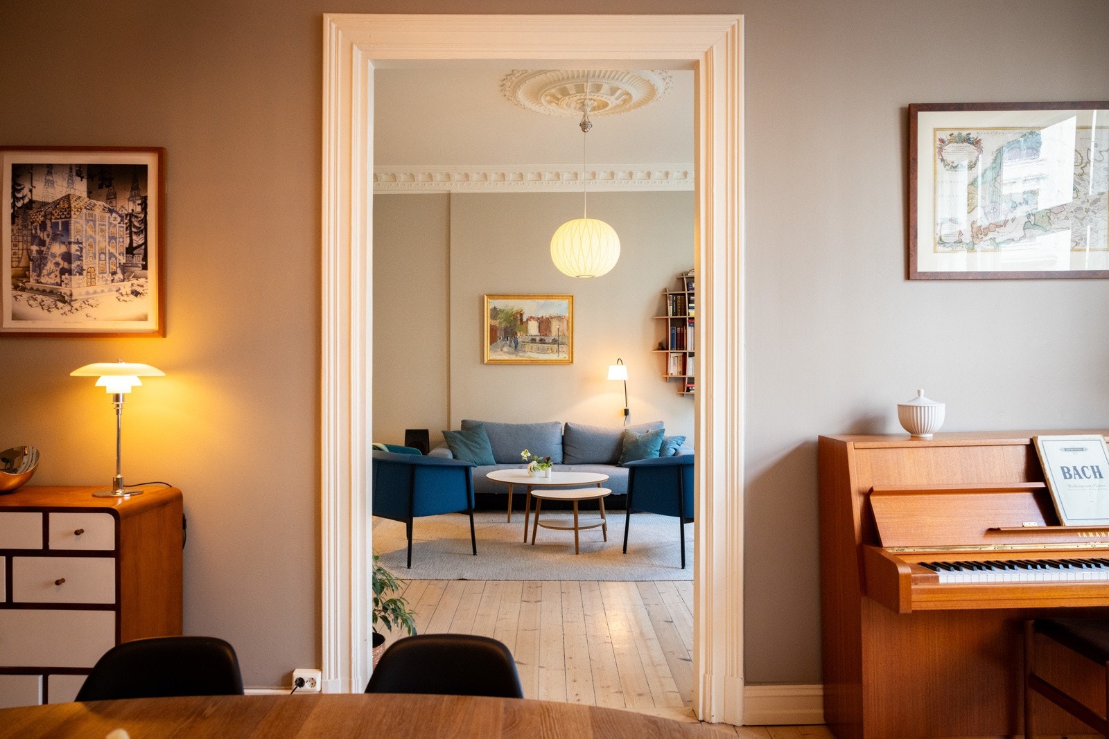 Særegent med to stuer på rad. Galleribilde