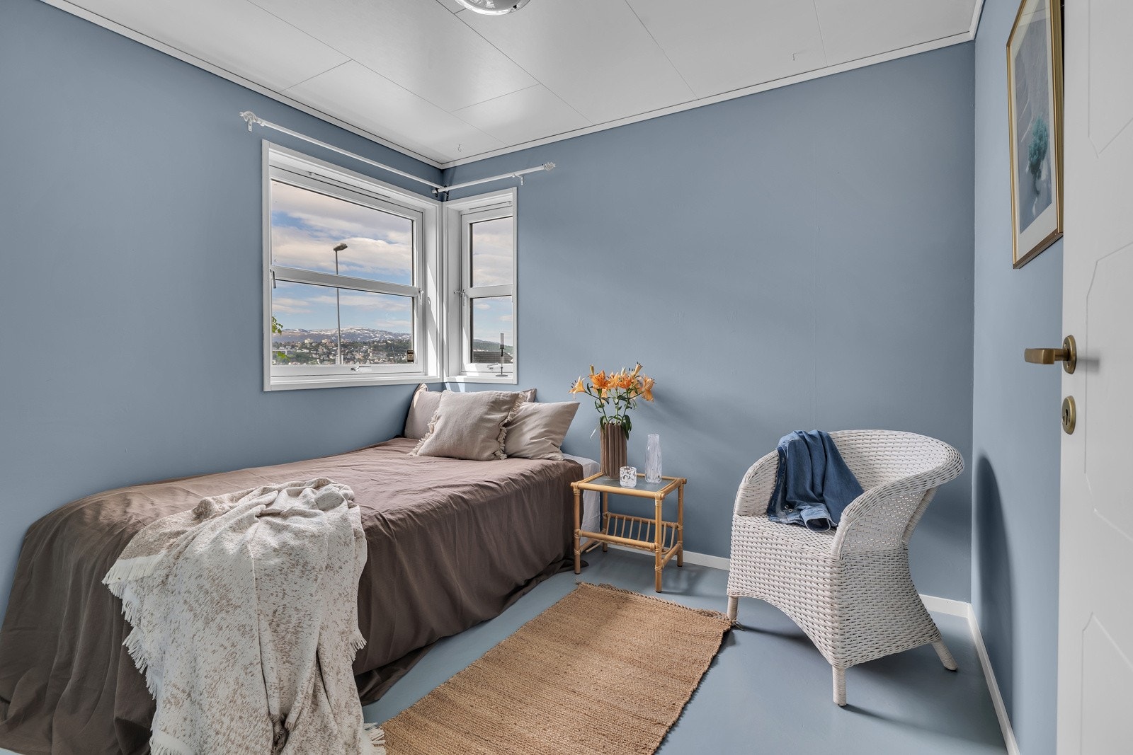 Soverom 3 ligger på motsatt side av boligen og er på ca. 7.8m2 Galleribilde