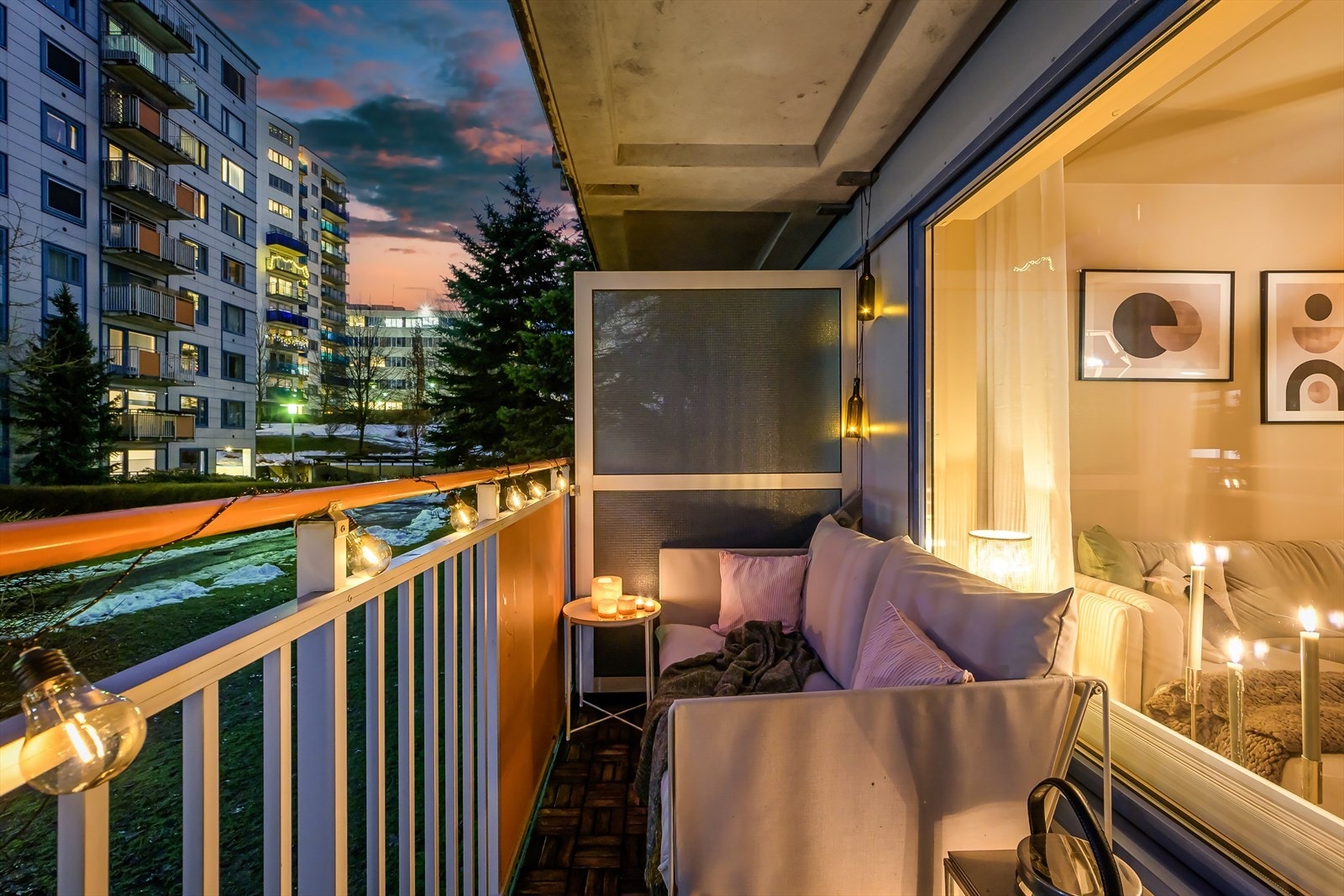 Det er god plass til utemøblement og grill Galleribilde