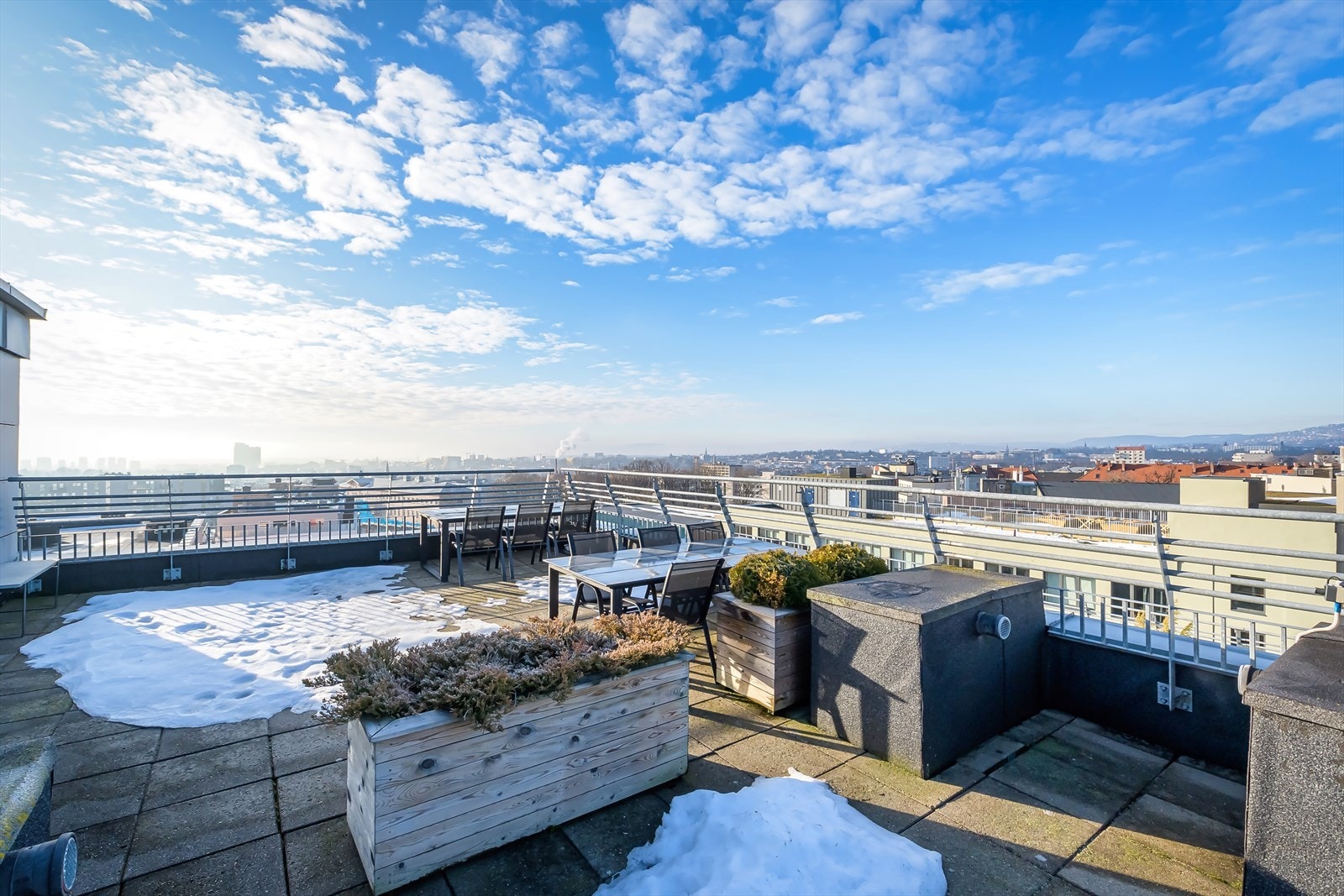 Sameiet har 2 takterrasser i 7. og 8. etasje Galleribilde