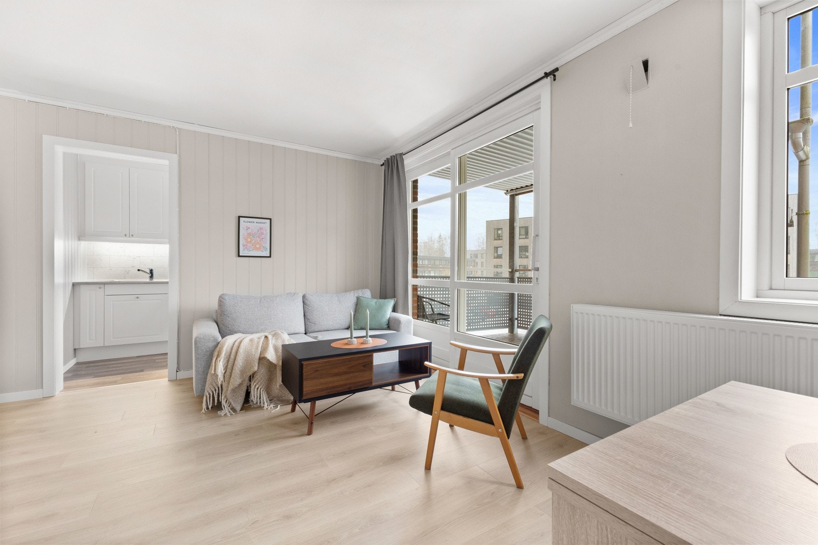 Flott leilighet i byggets 2. etasje i en lys og moderne utførelse med en god planløsning Galleribilde
