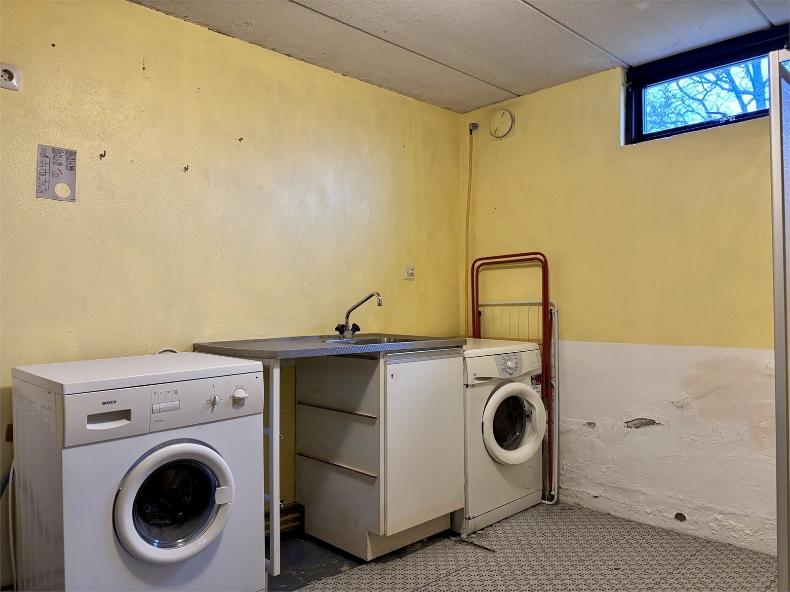 Tvättstuga, nedre etage av källare Galleribilde