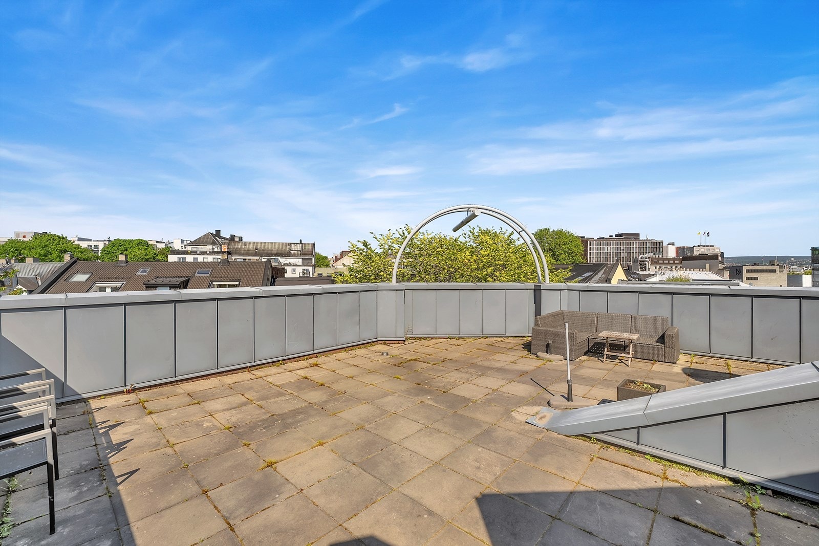 Felles takterrasse av god størrelse. Galleribilde