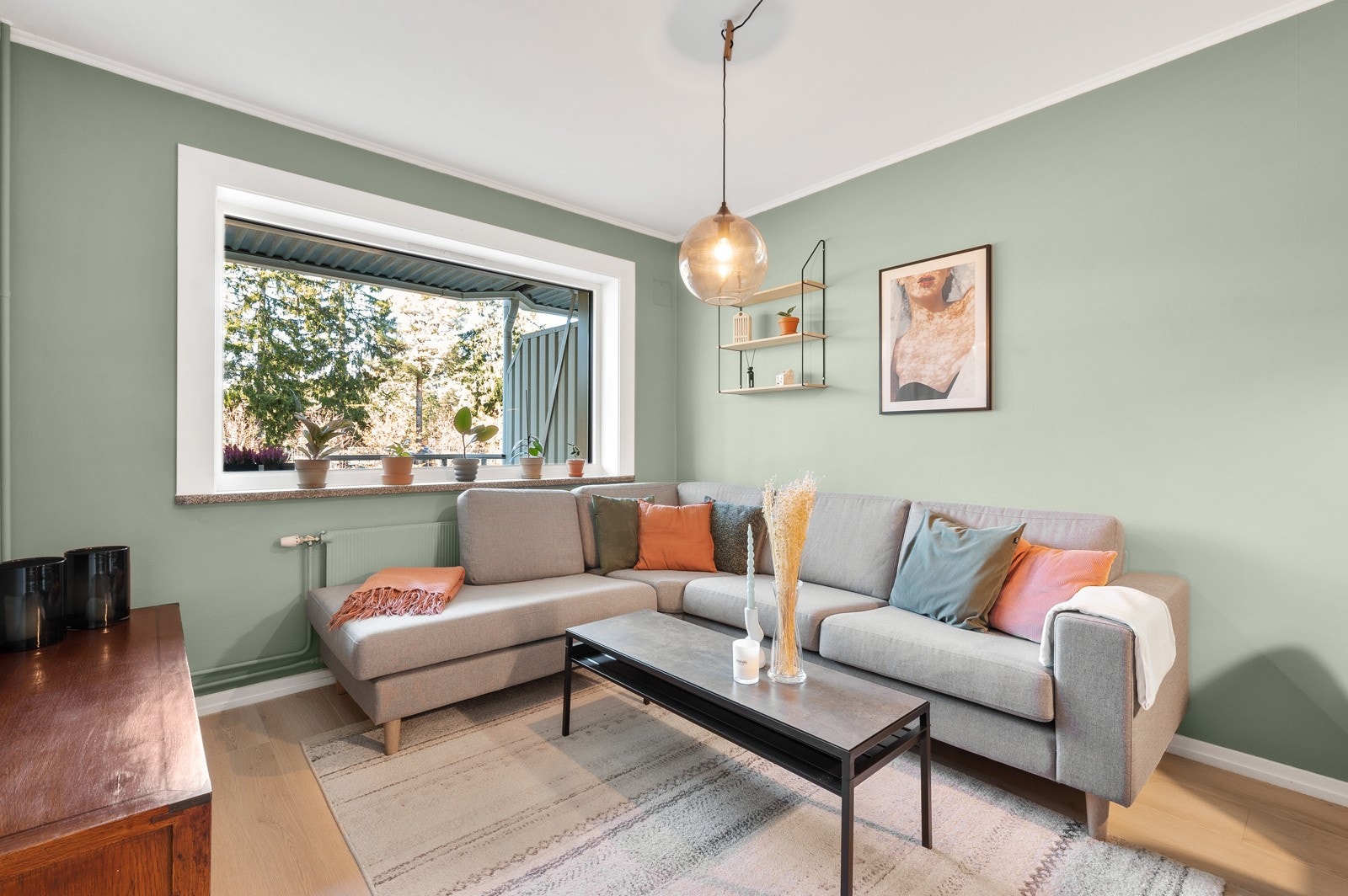 Veggene ble malt, og gulvene ble byttet i 2019 Galleribilde