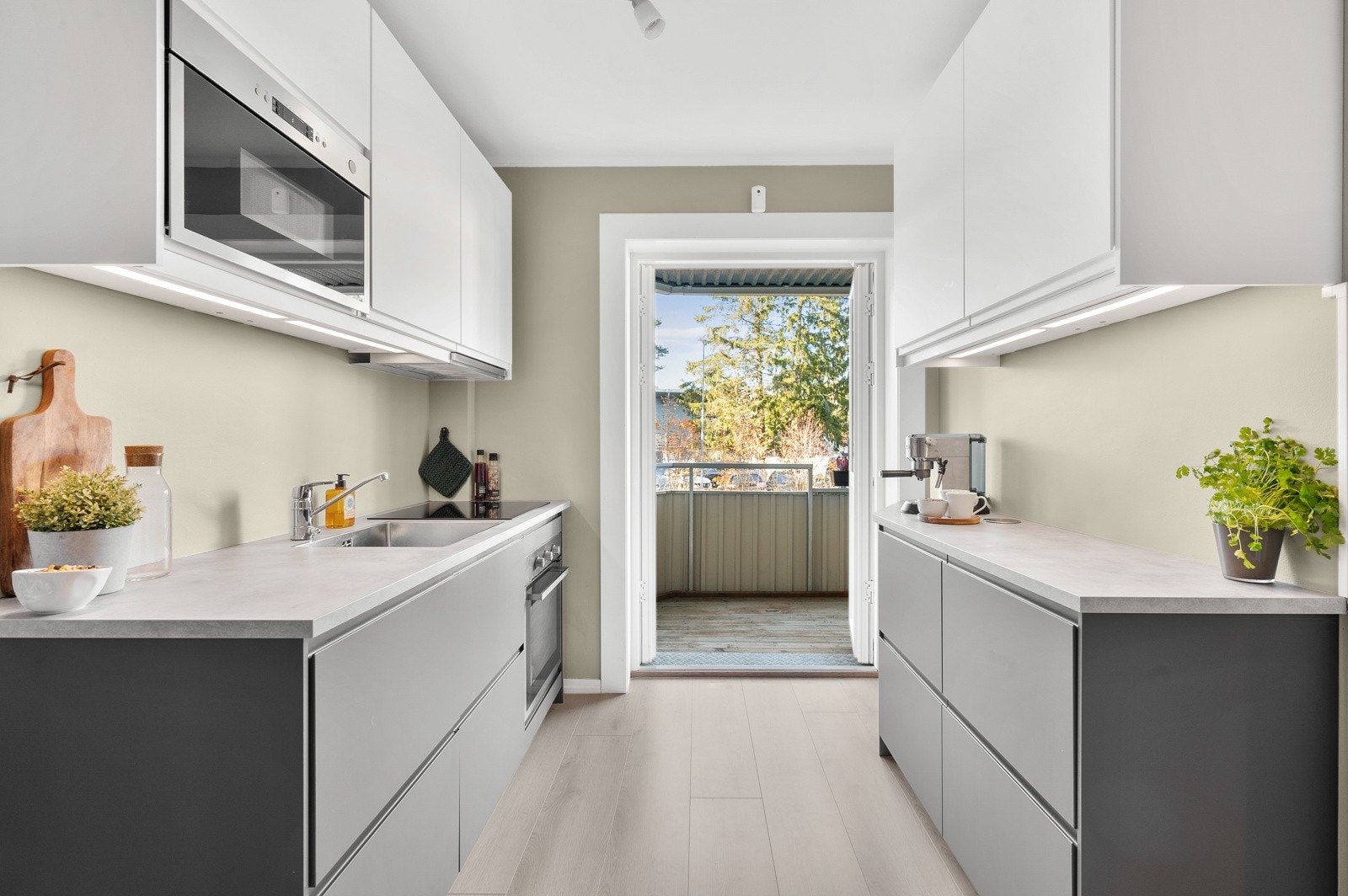 Boligen har et lekkert kjøkken fra 2019. Galleribilde