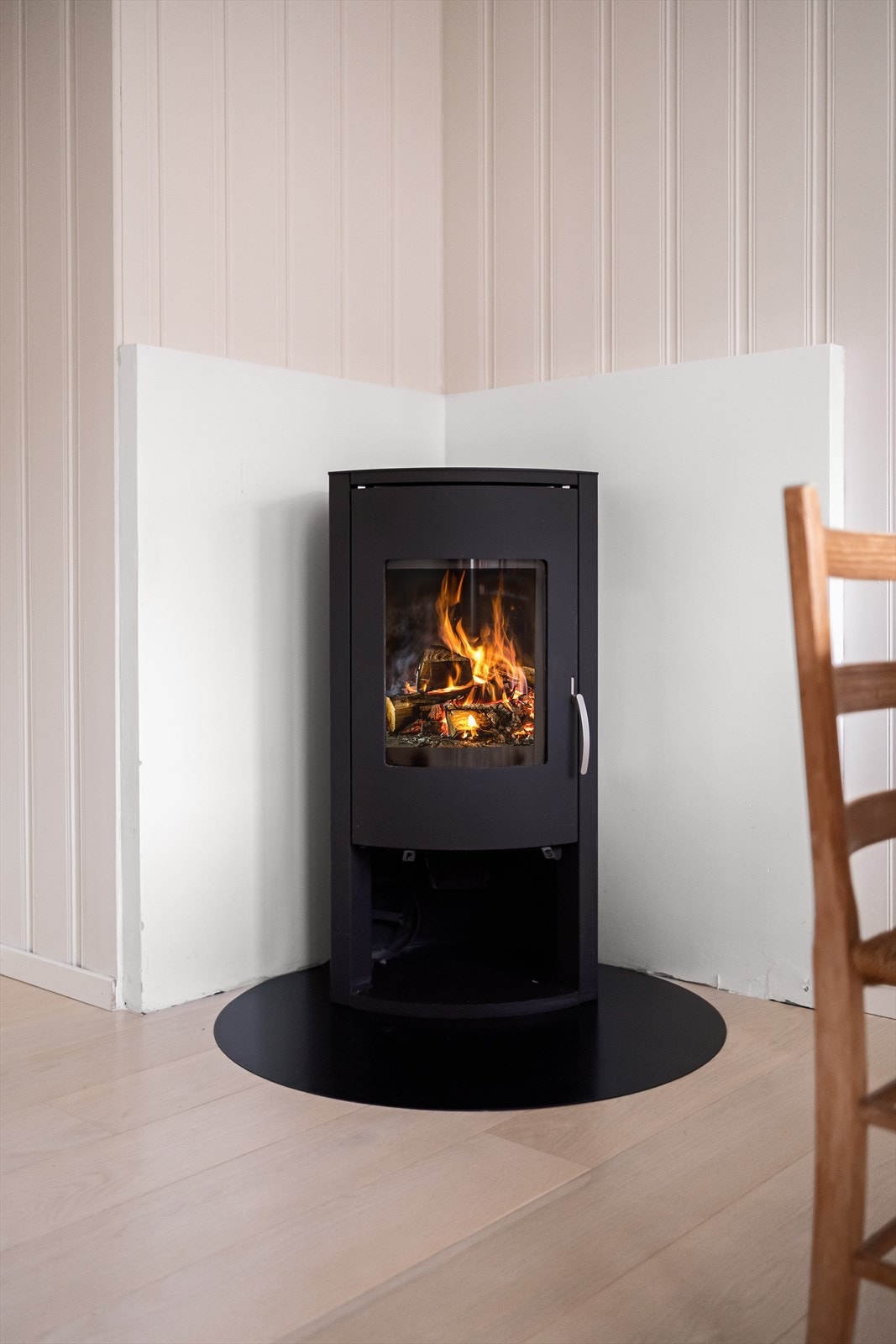 Herlig peisovn som varmer godt på kalde høst- og vinterdager. Galleribilde