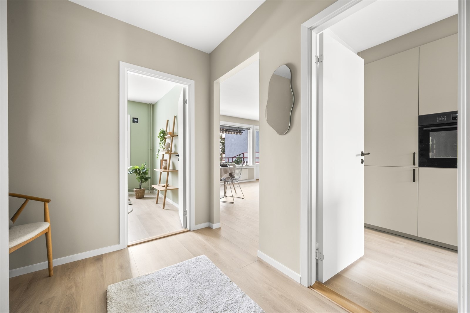 Gangen sikrer god flyt mellom rommene. Galleribilde