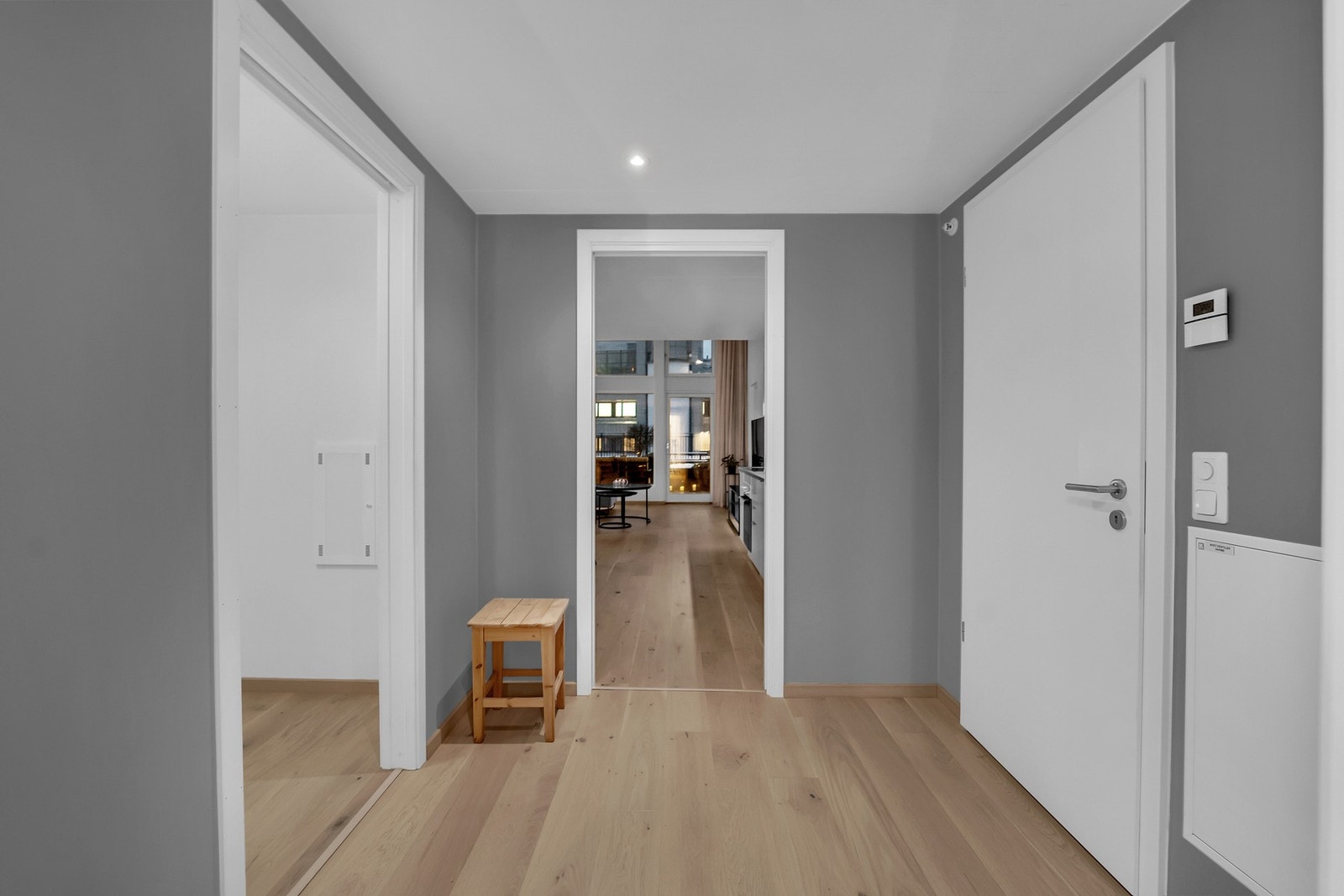 Downlights i entré. Galleribilde