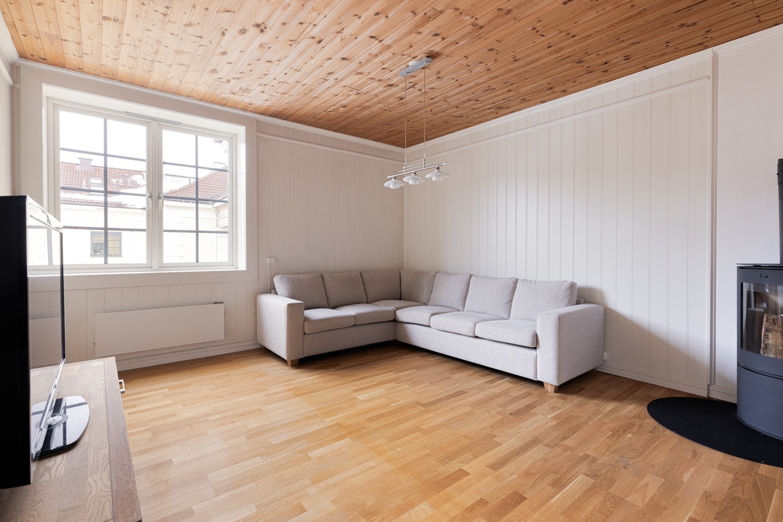 Stue og soverom ligger begge mot Knud Graahs gate. Galleribilde