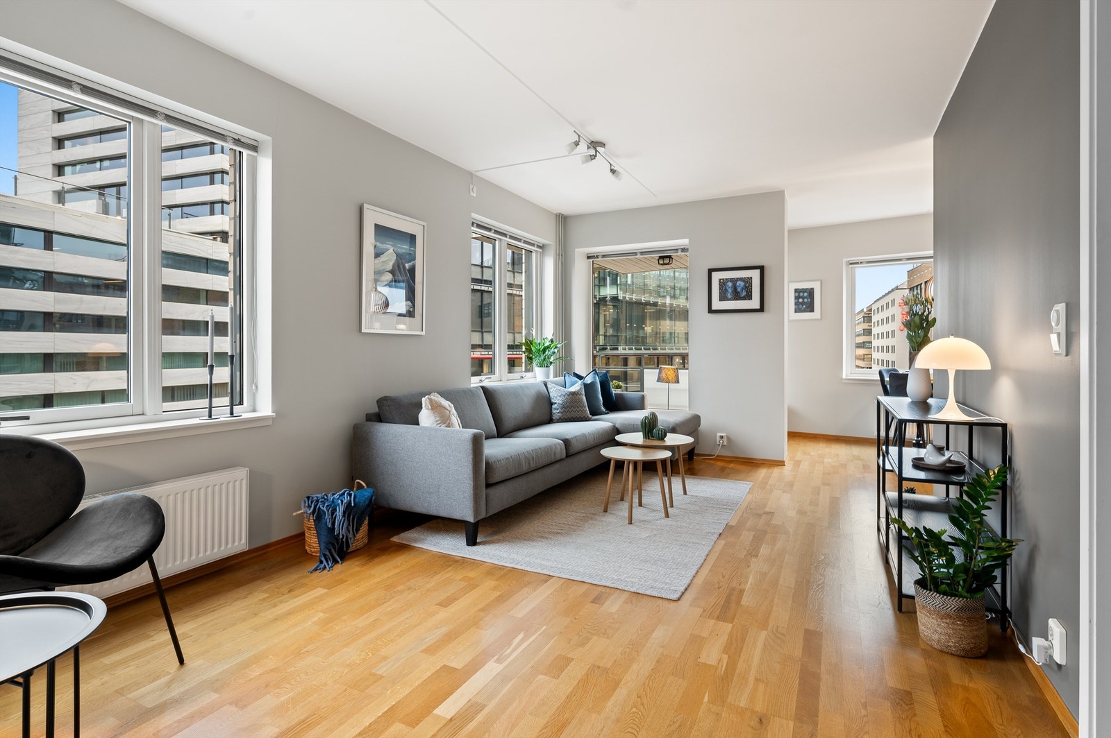 Strøken og attraktiv 2-roms leilighet i med hjørnebeliggenhet. Galleribilde