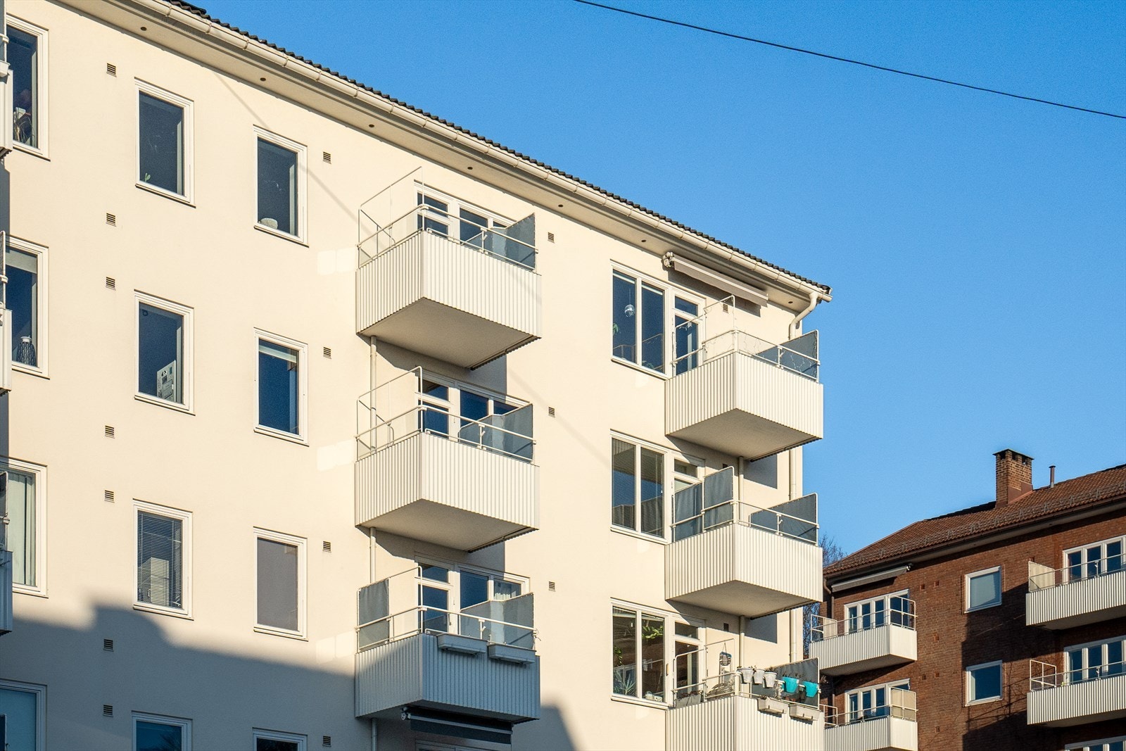 Fasade - bygget fra 1948, og i stilen etterkrigsfunkis. Galleribilde