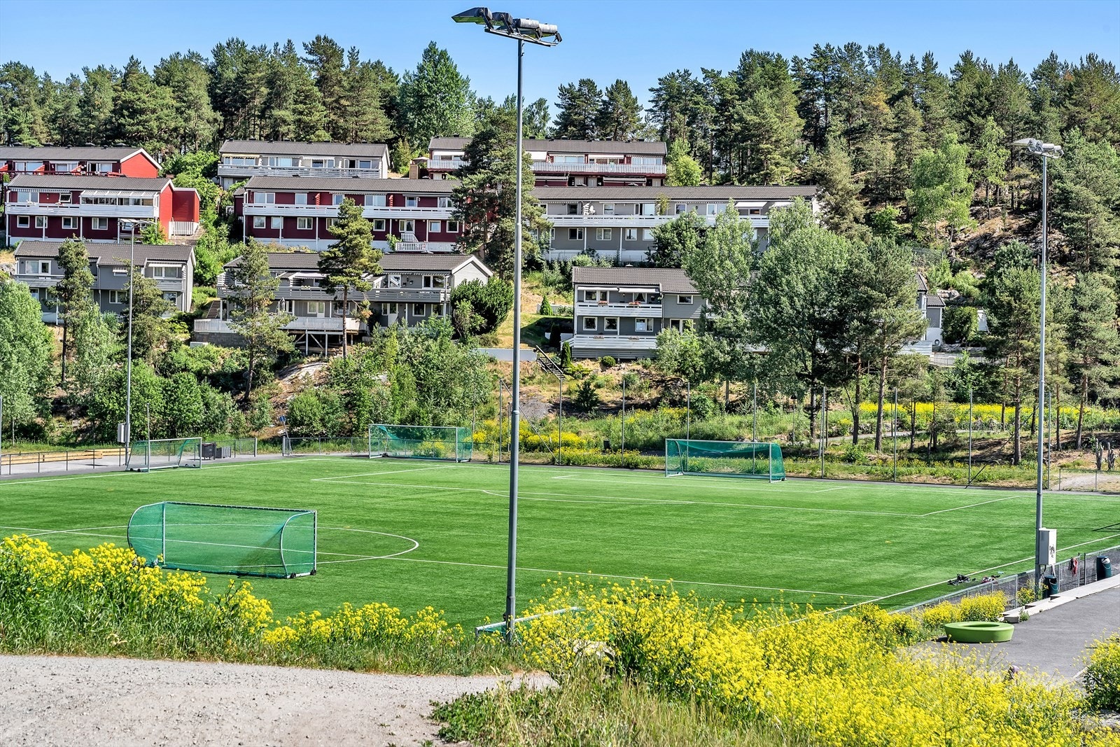 Det er trygg vei til skoler, barnehager og fritidstilbud. Galleribilde